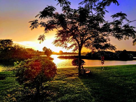 220 Seville J Delray Beach FL 33446