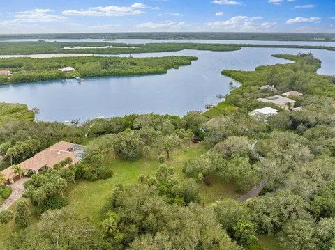 2545 Riverview Court, Vero Beach, FL MLS: R11061118