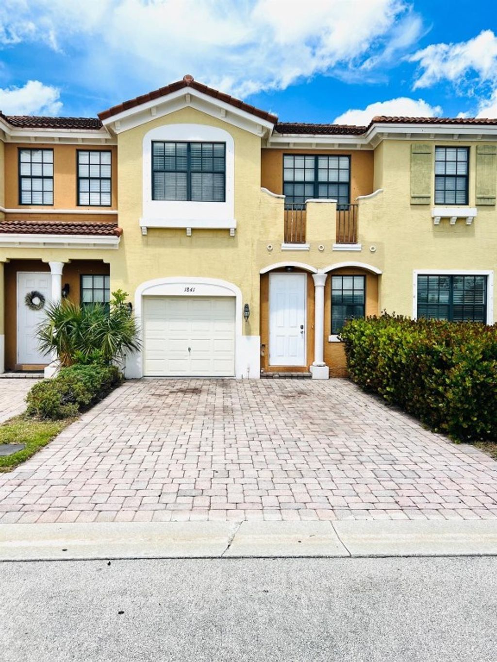 Photo of 1841 SW Via Rossa, Port Saint Lucie, FL 34953 (MLS # F10433351)