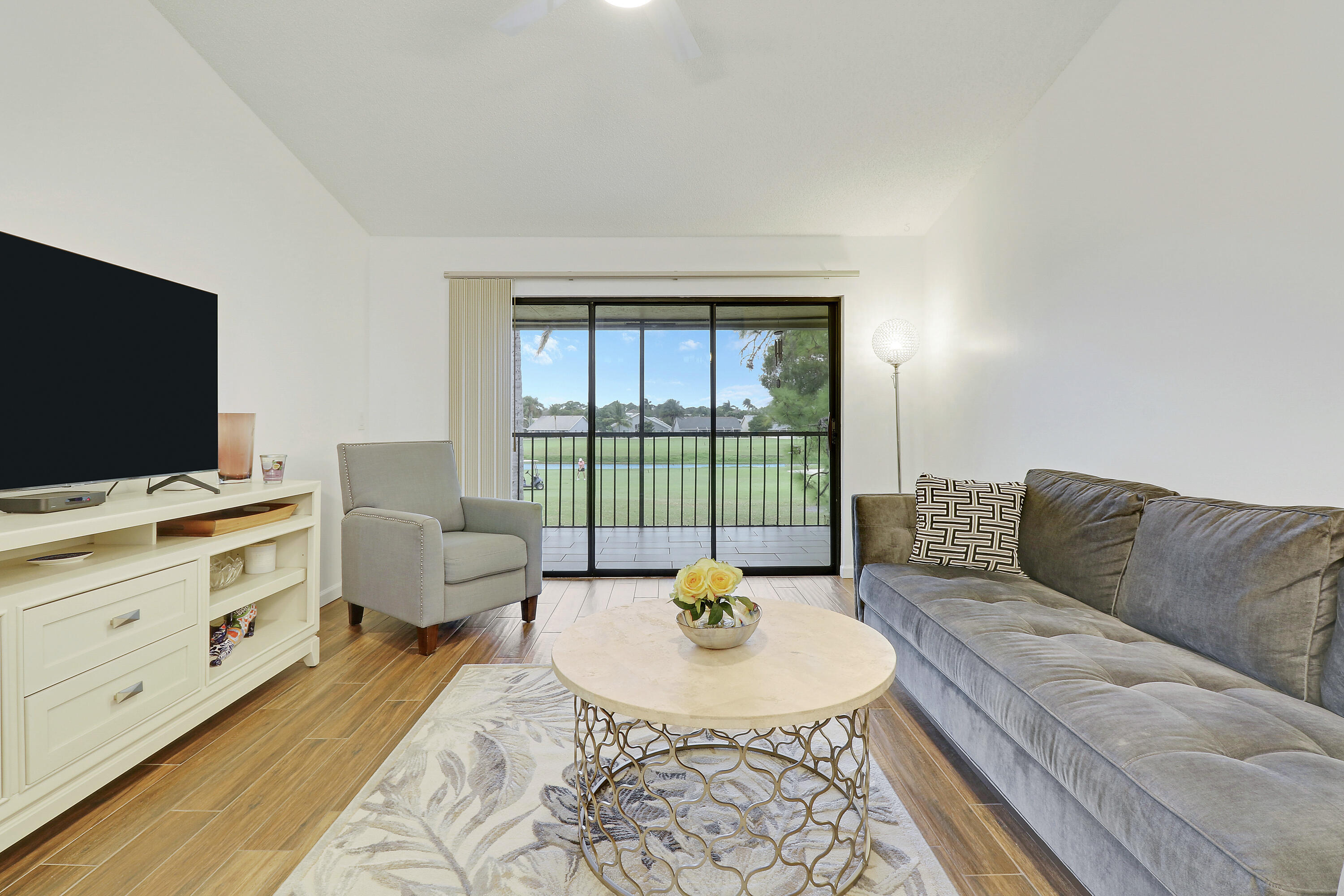 KEYSTONE CONDO - Residential