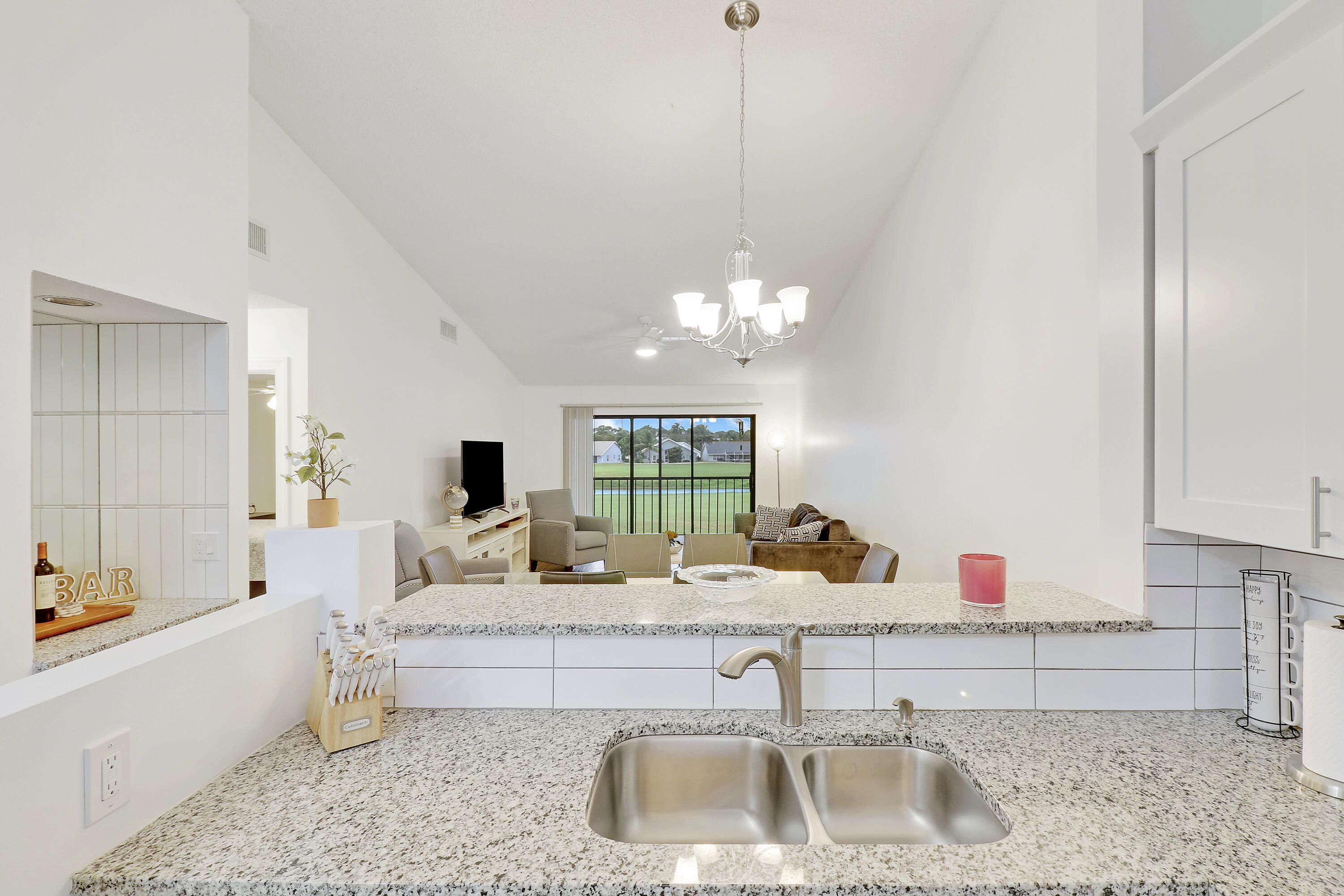 KEYSTONE CONDO - Residential