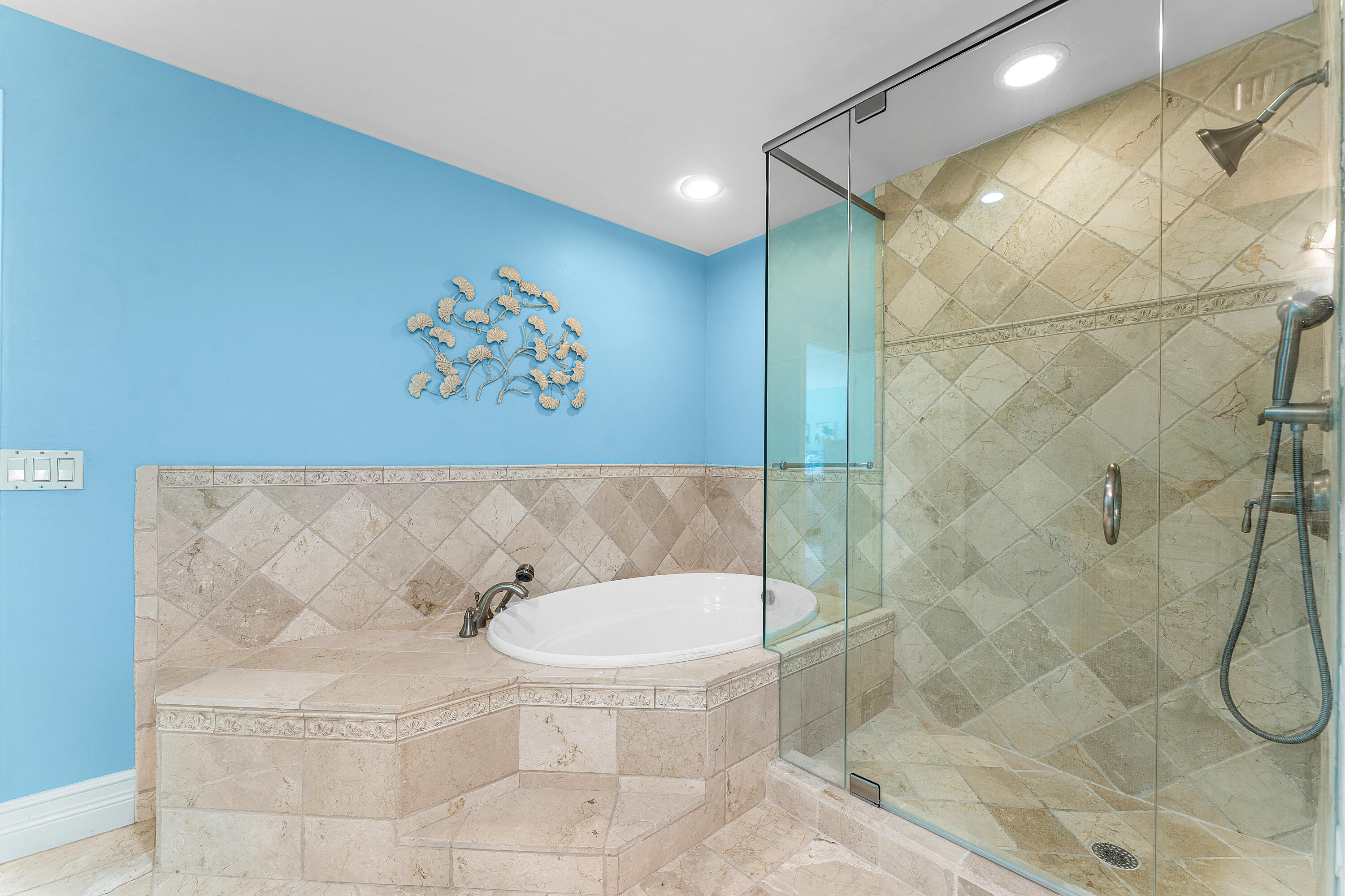 PINE TREE GOLF CLUB - Residential