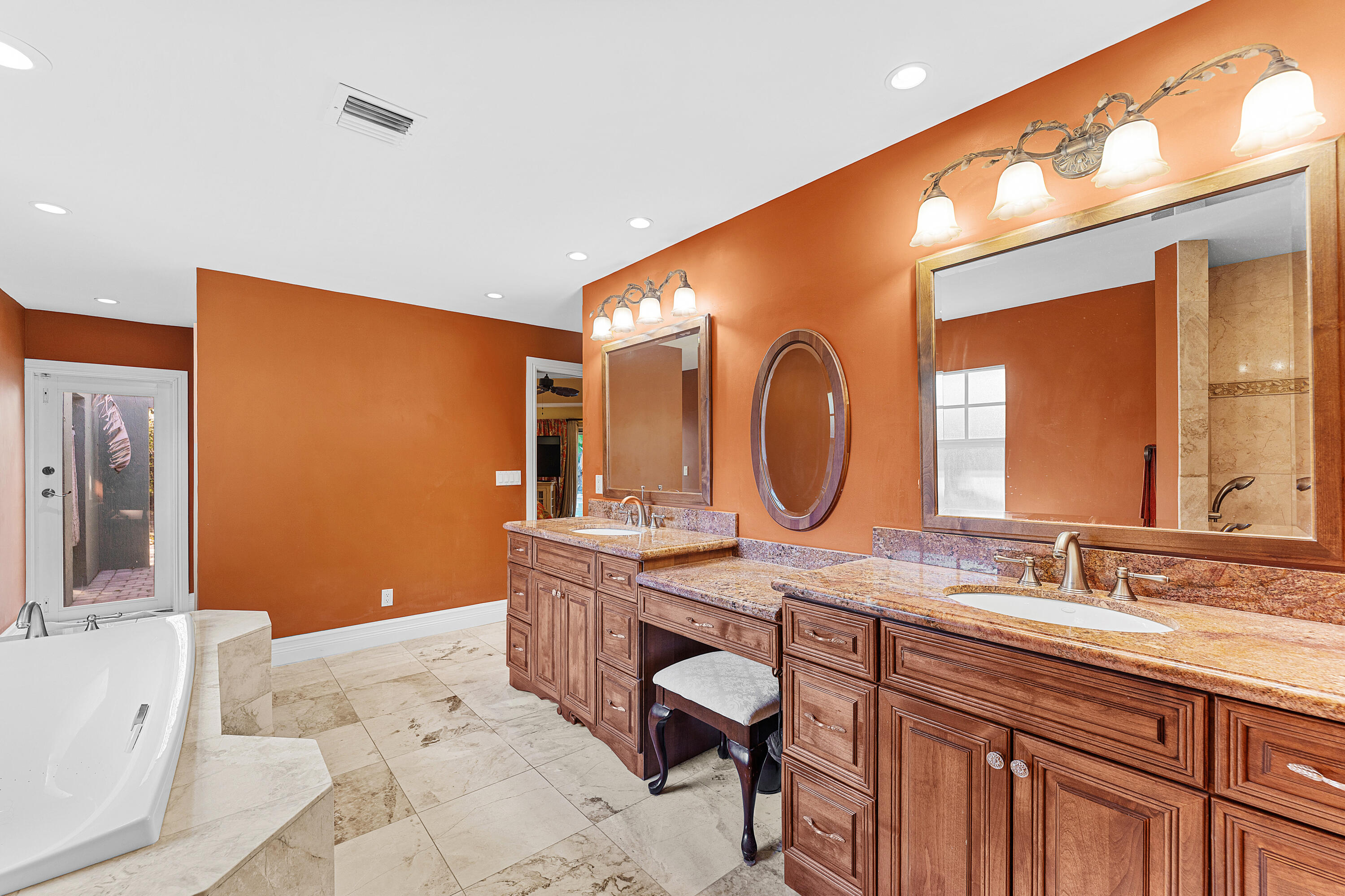 PINE TREE GOLF CLUB - Residential