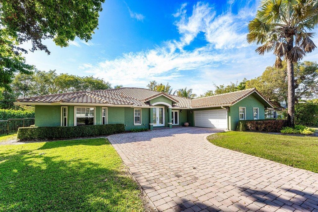 Photo of 10295 Saint Andrews Road, Boynton Beach, FL 33436 (MLS # R11168738)