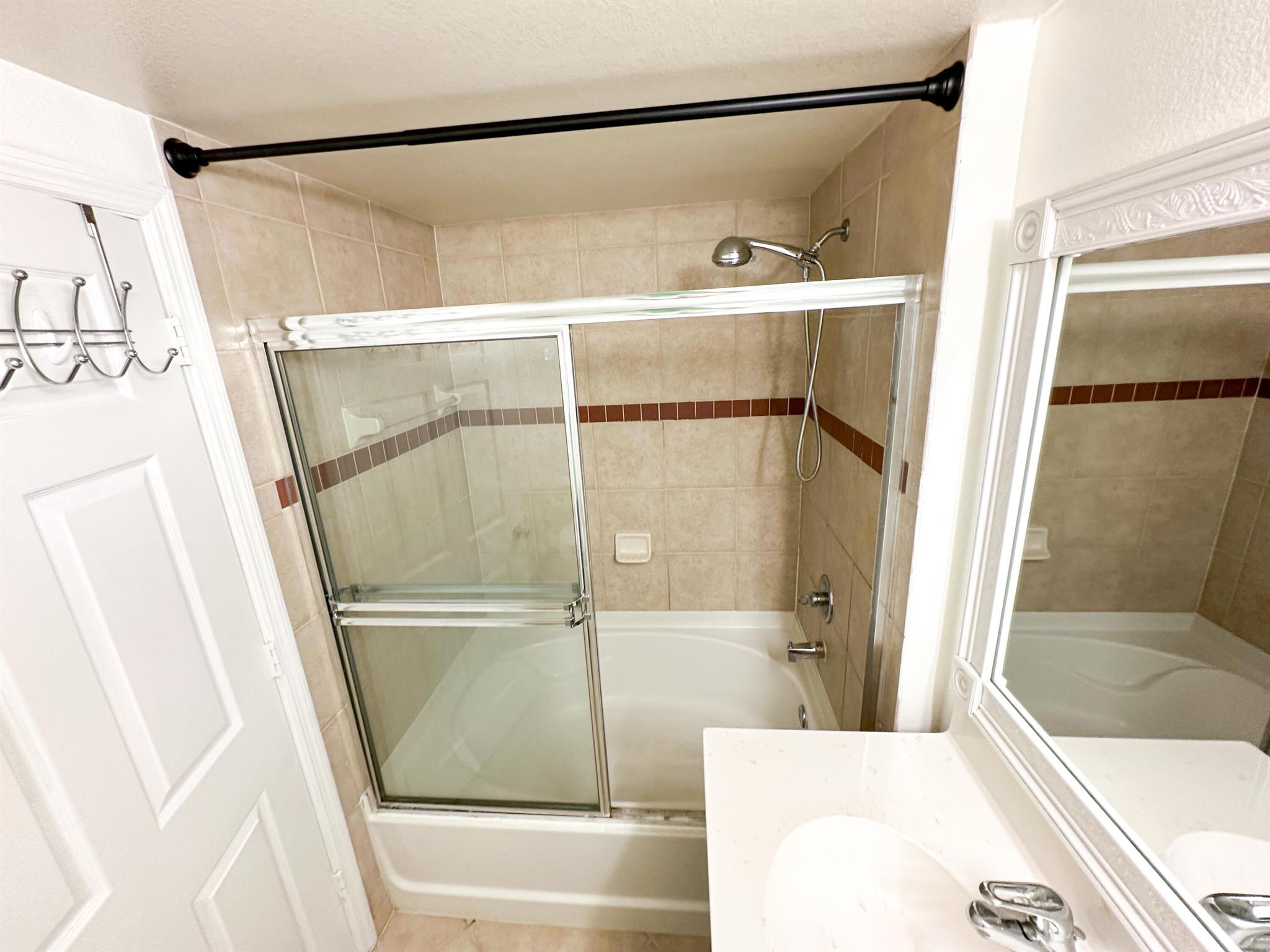 VILLAS AT EMERALD DUNES C - Residential Lease