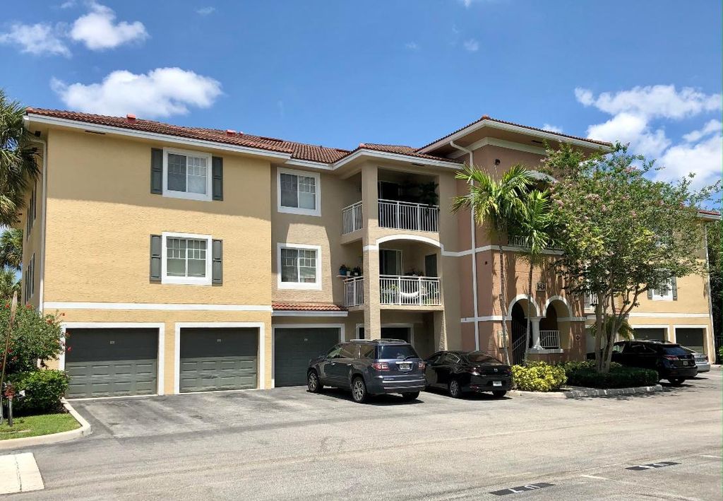 Photo of 6434 Emerald Dunes Drive #203, West Palm Beach, FL 33411 (MLS # R11149628)