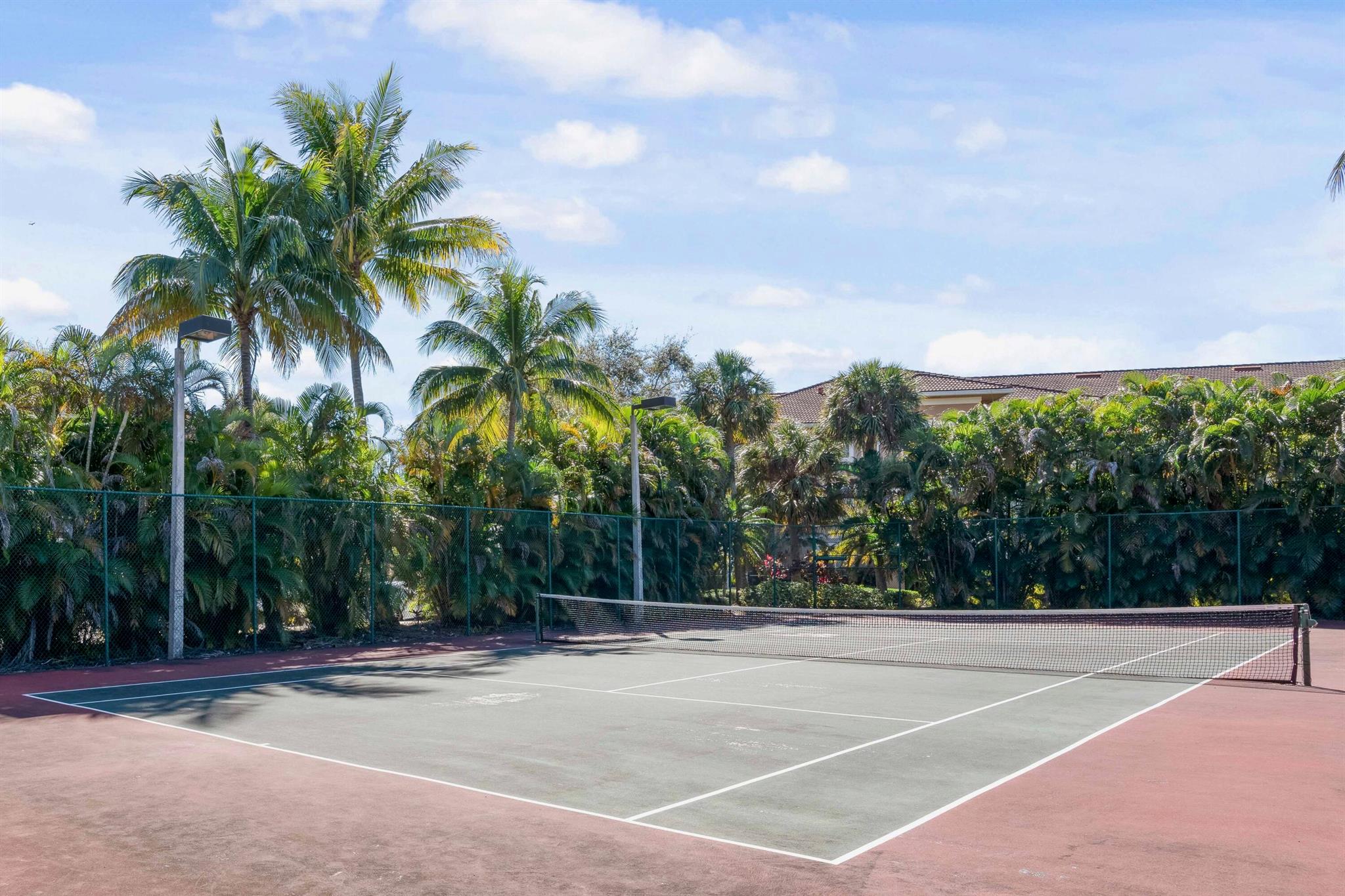 VILLAS AT EMERALD DUNES C - Residential Lease