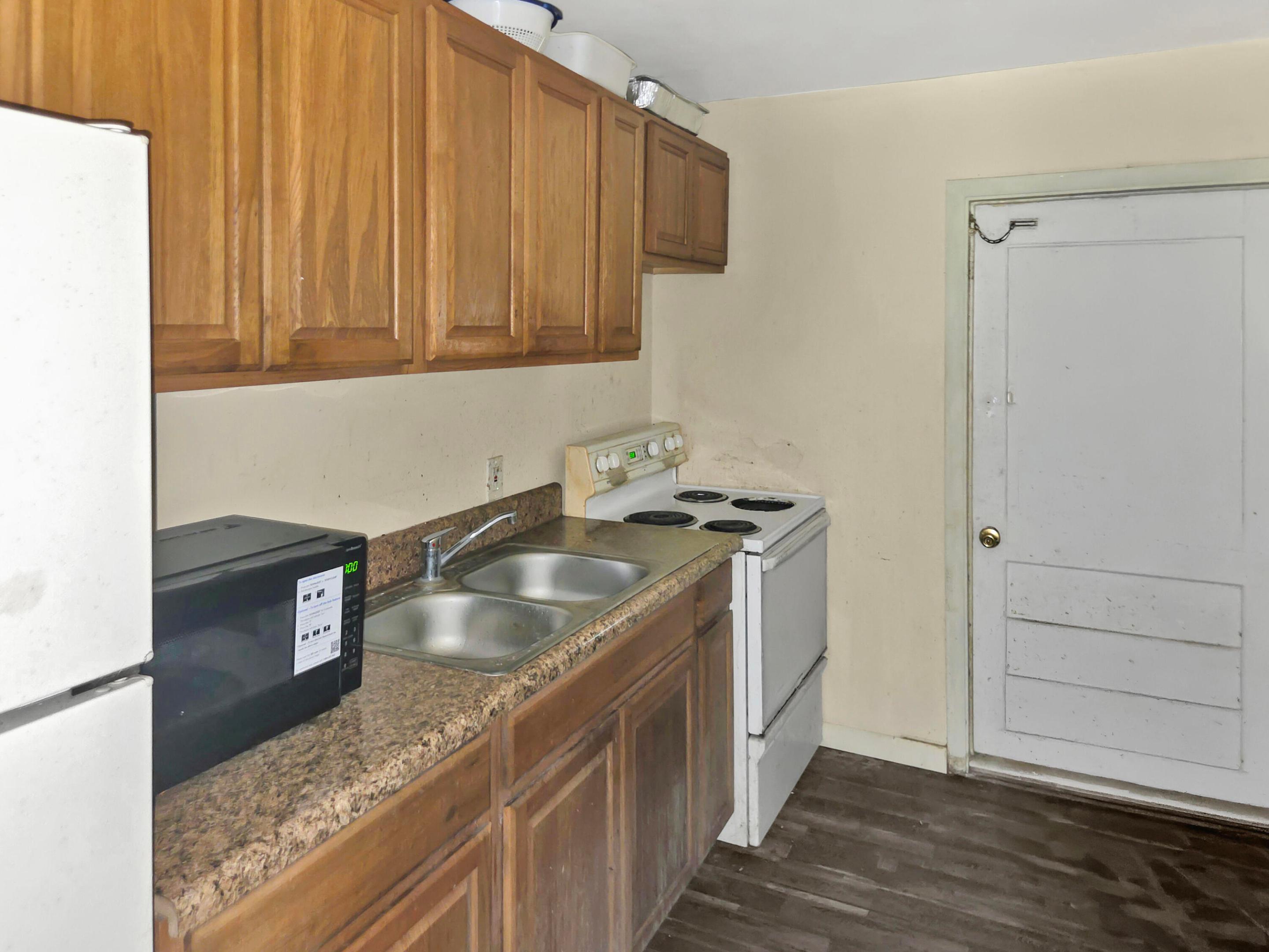 DIXIELAND SUBDIVISION - Residential Income