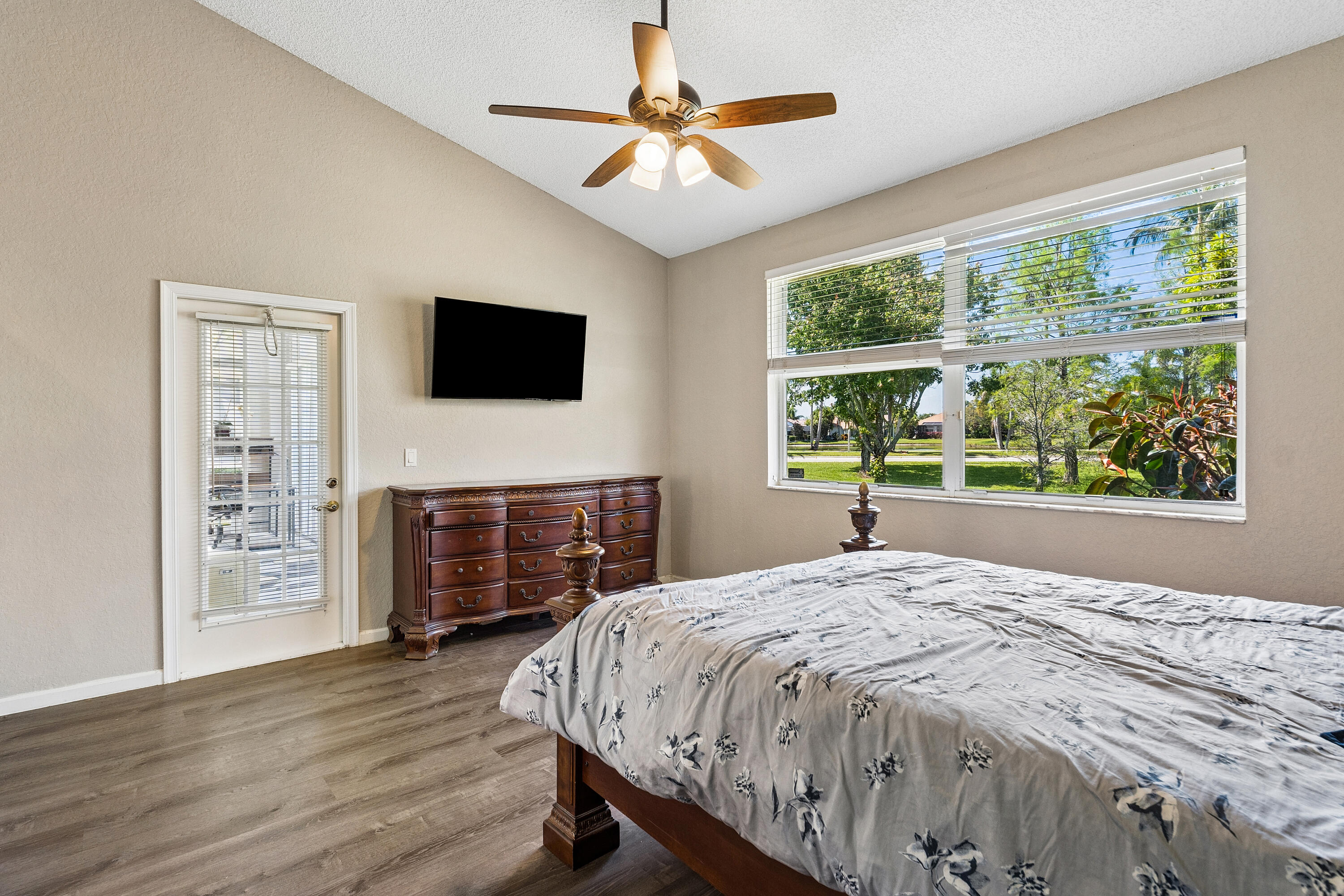 ABERDEEN COUNTRY CLUB - Residential