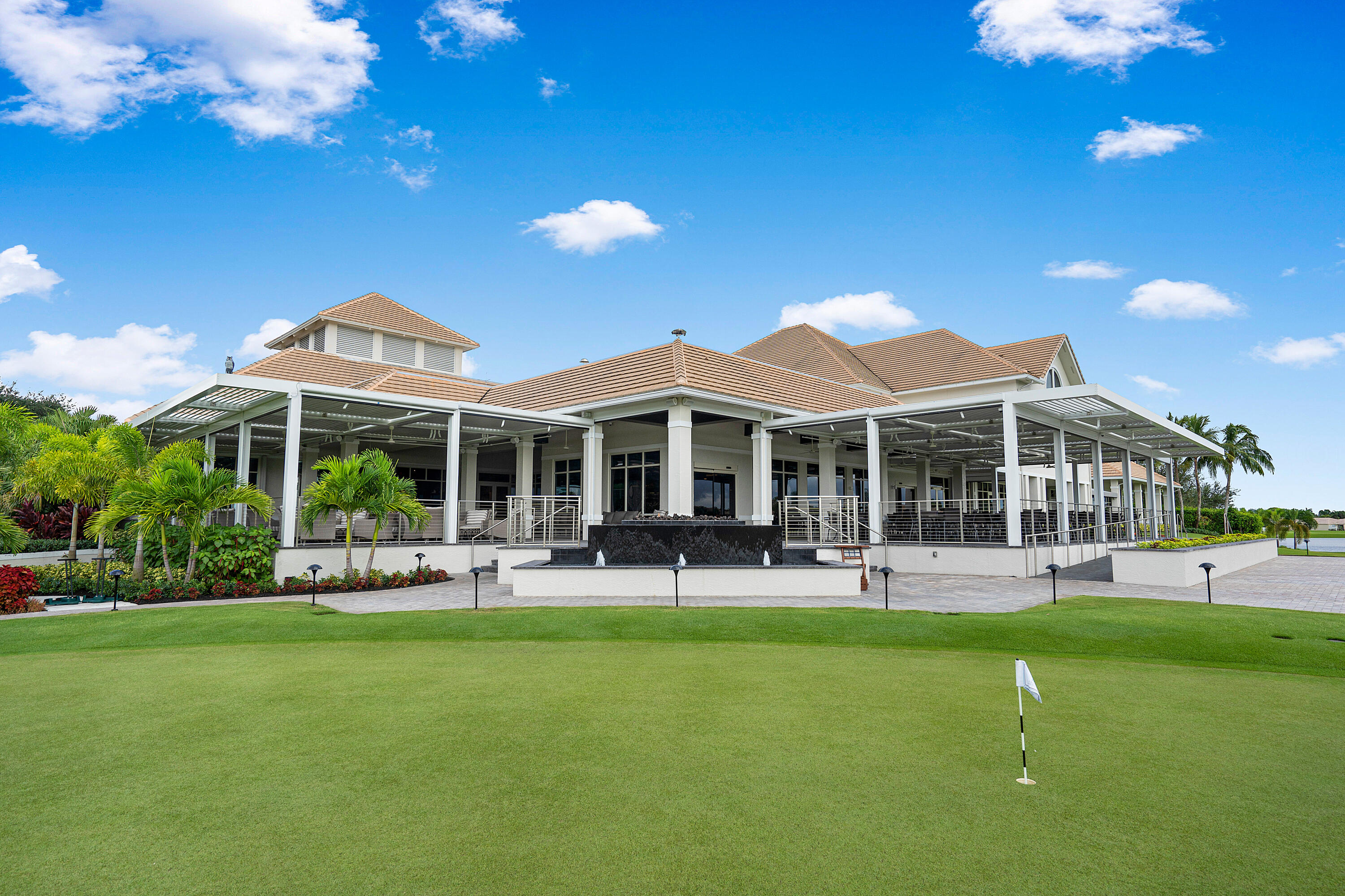 ABERDEEN COUNTRY CLUB - Residential