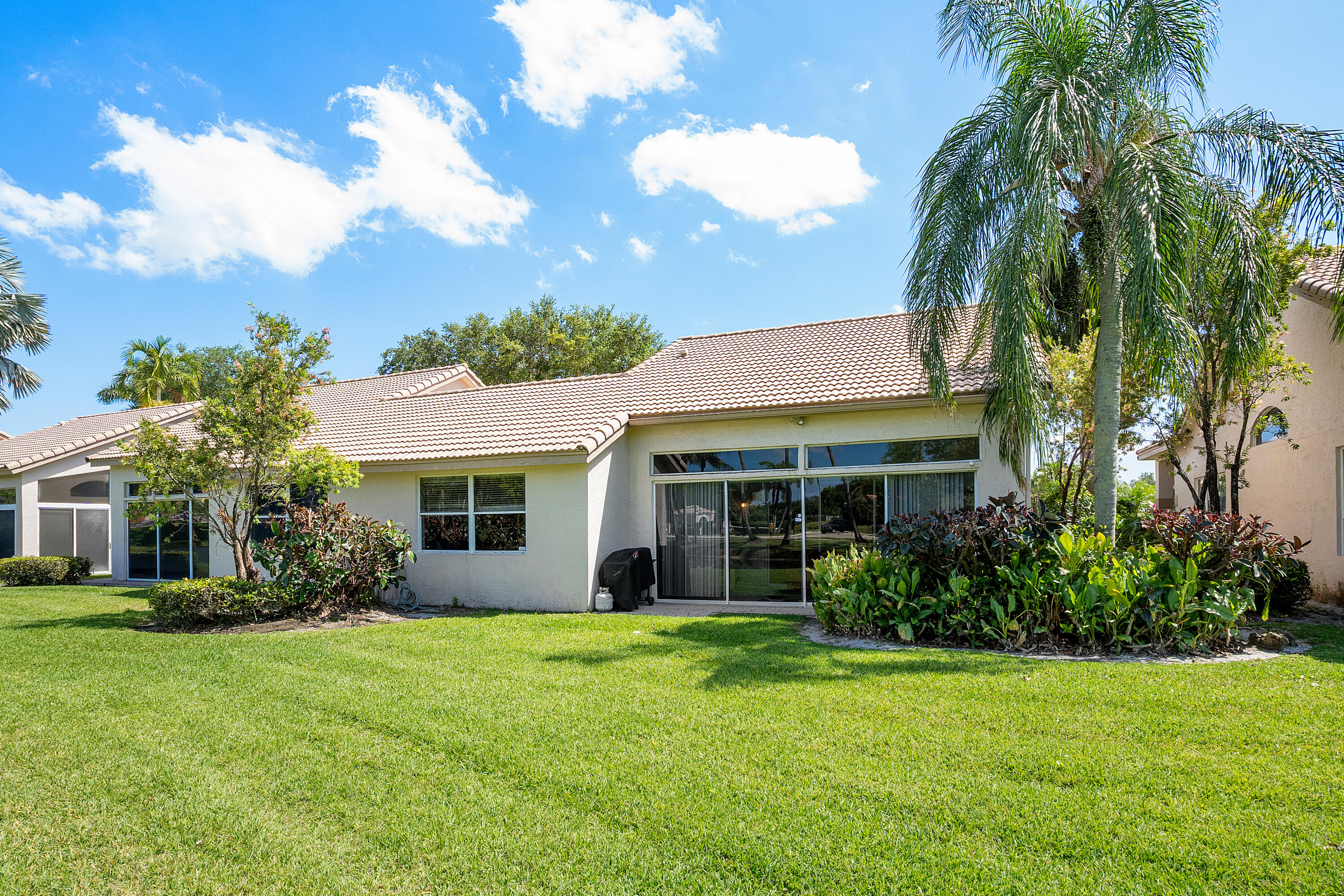 ABERDEEN COUNTRY CLUB - Residential