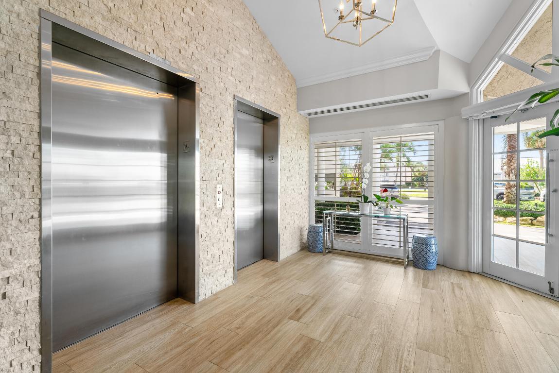 OCEAN HOUSE AT INDIAN RIVER PLANTATION CONDO - Residential