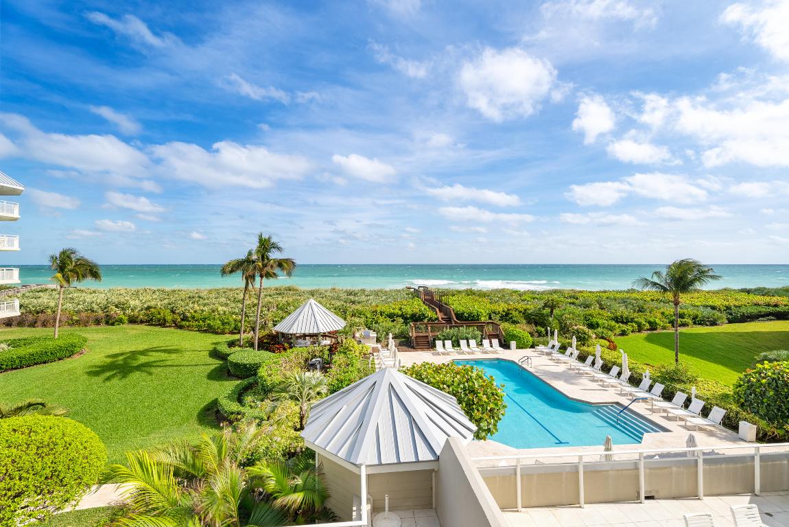 579 NE Plantation Road N202