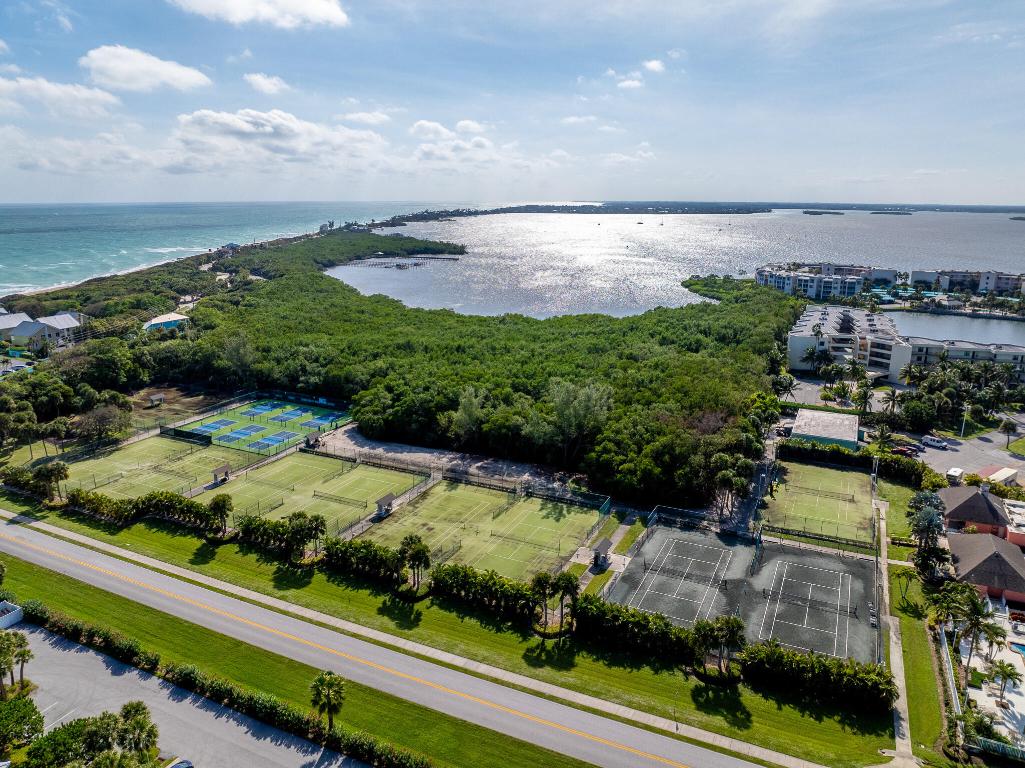 OCEAN HOUSE AT INDIAN RIVER PLANTATION CONDO - Residential