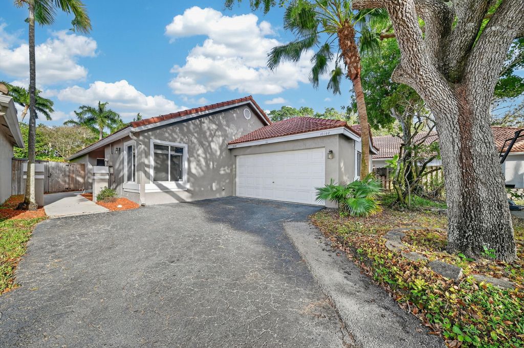 Photo of 10160 NW 3rd Court, Plantation, FL 33324 (MLS # B26007398)