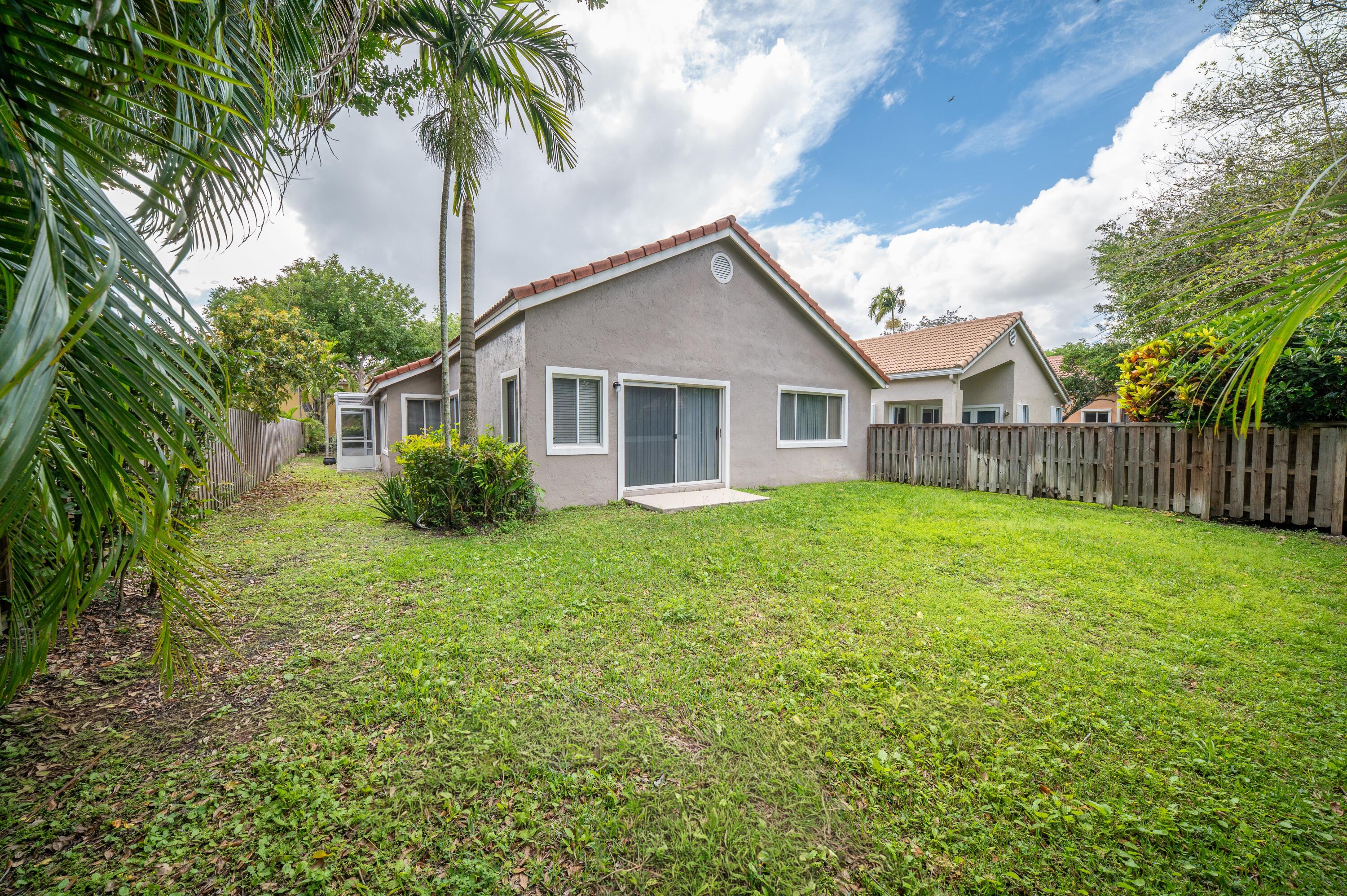 CENTRAL PARK LAKE - Residential
