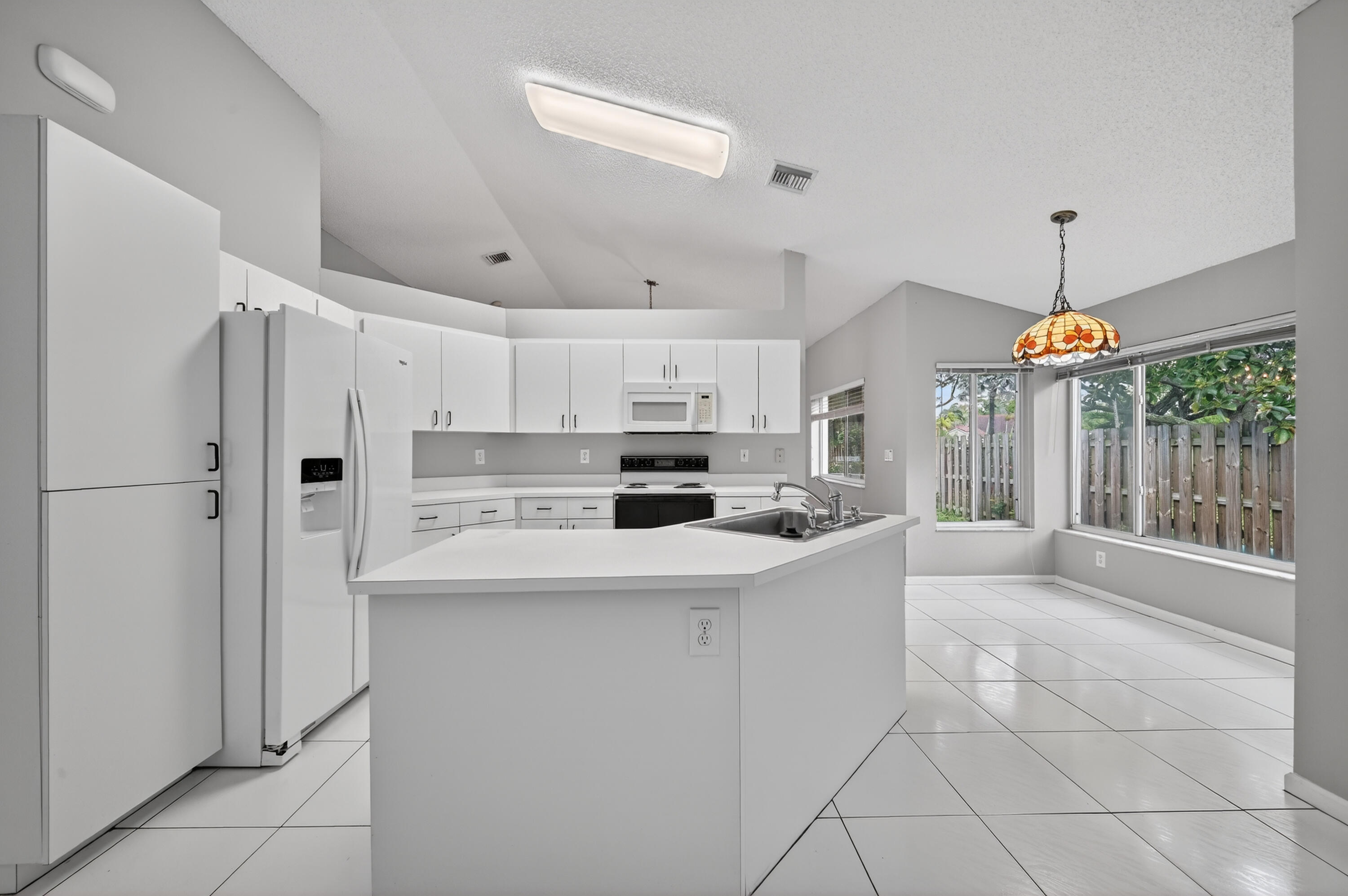 CENTRAL PARK LAKE - Residential