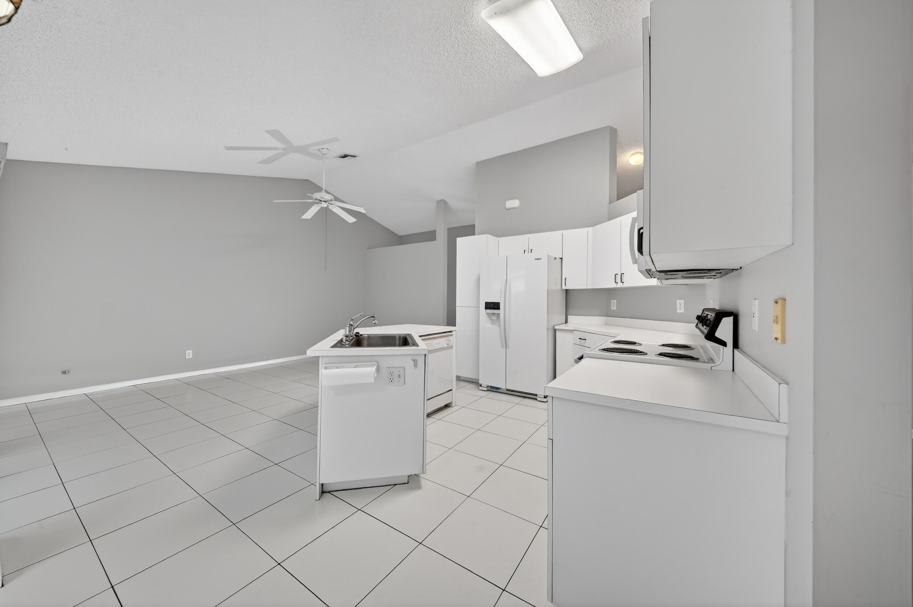 CENTRAL PARK LAKE - Residential