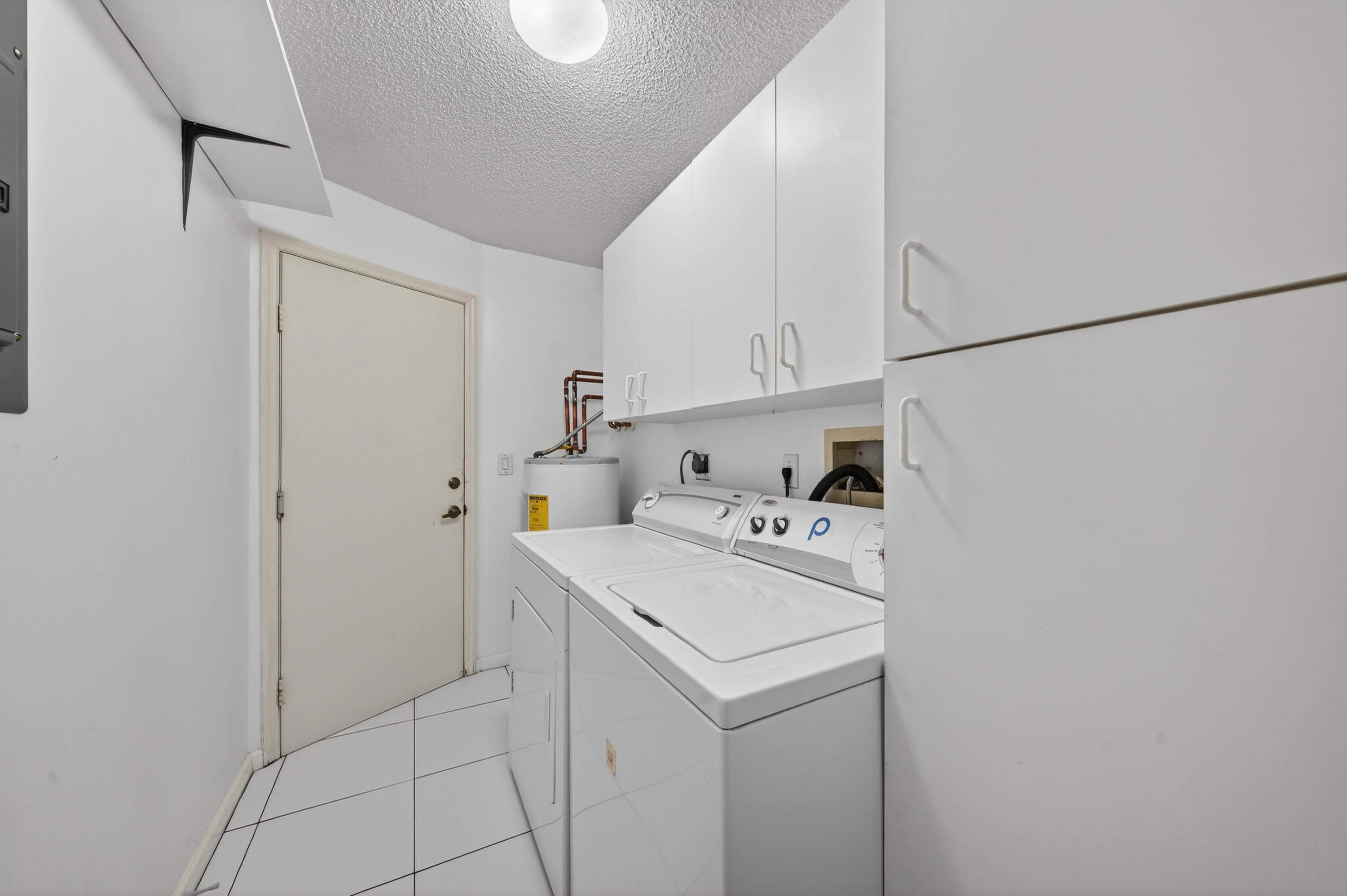 CENTRAL PARK LAKE - Residential