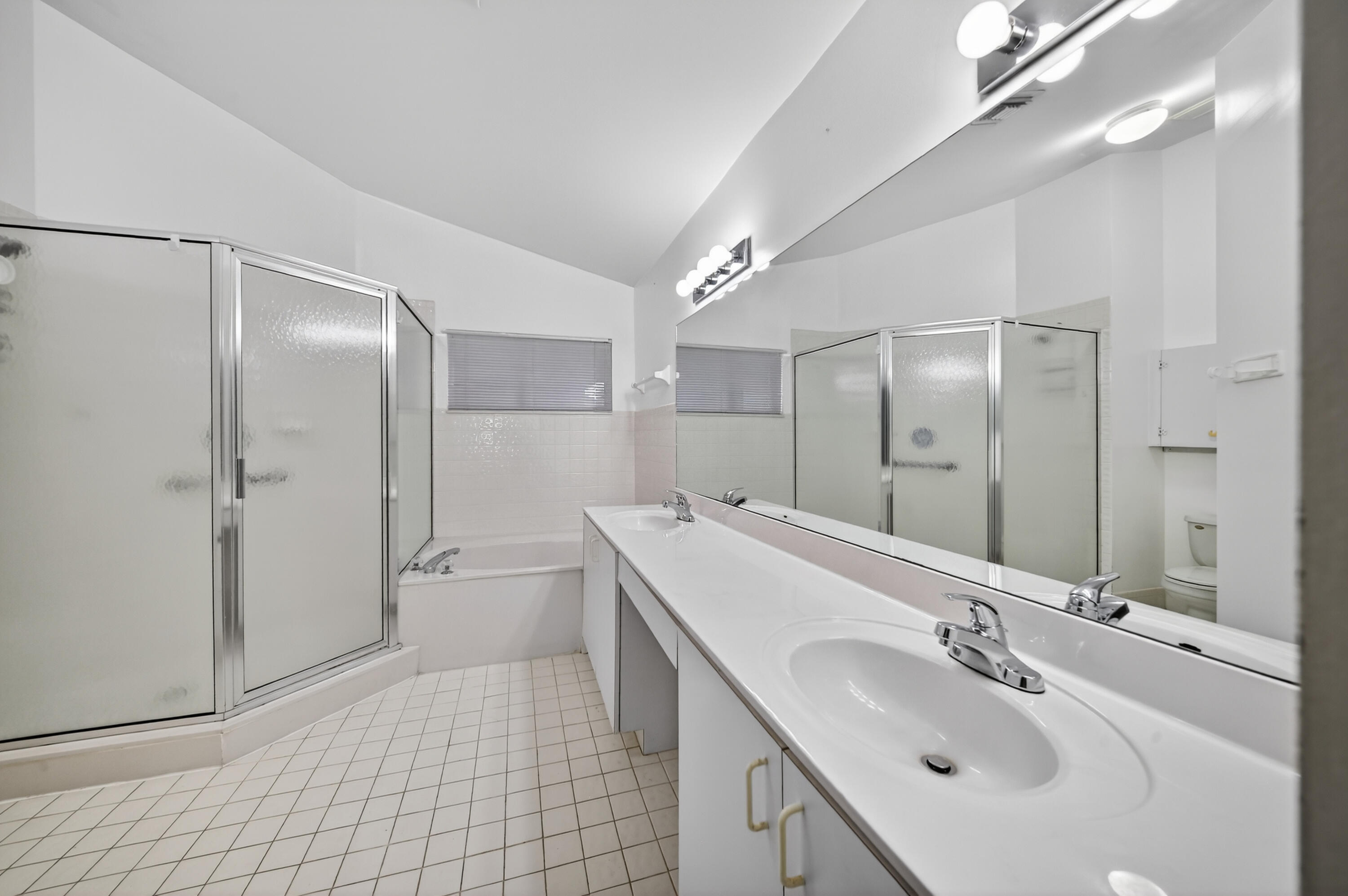 CENTRAL PARK LAKE - Residential