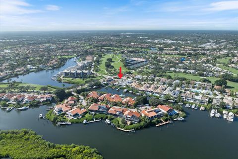 Photo of 17036 Bay Street, Jupiter, FL 33477 (MLS # R11147265)