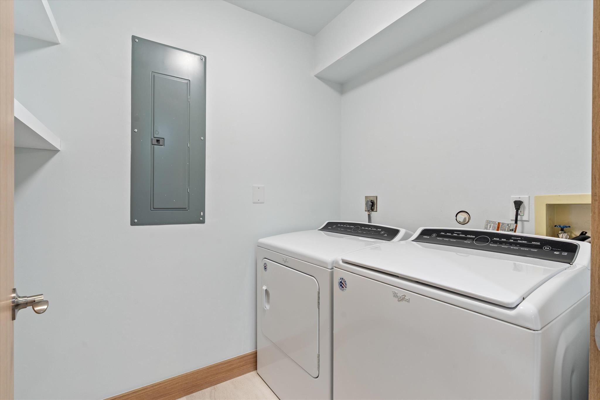 BAYTOWNE OF JONATHANS LAN - Residential