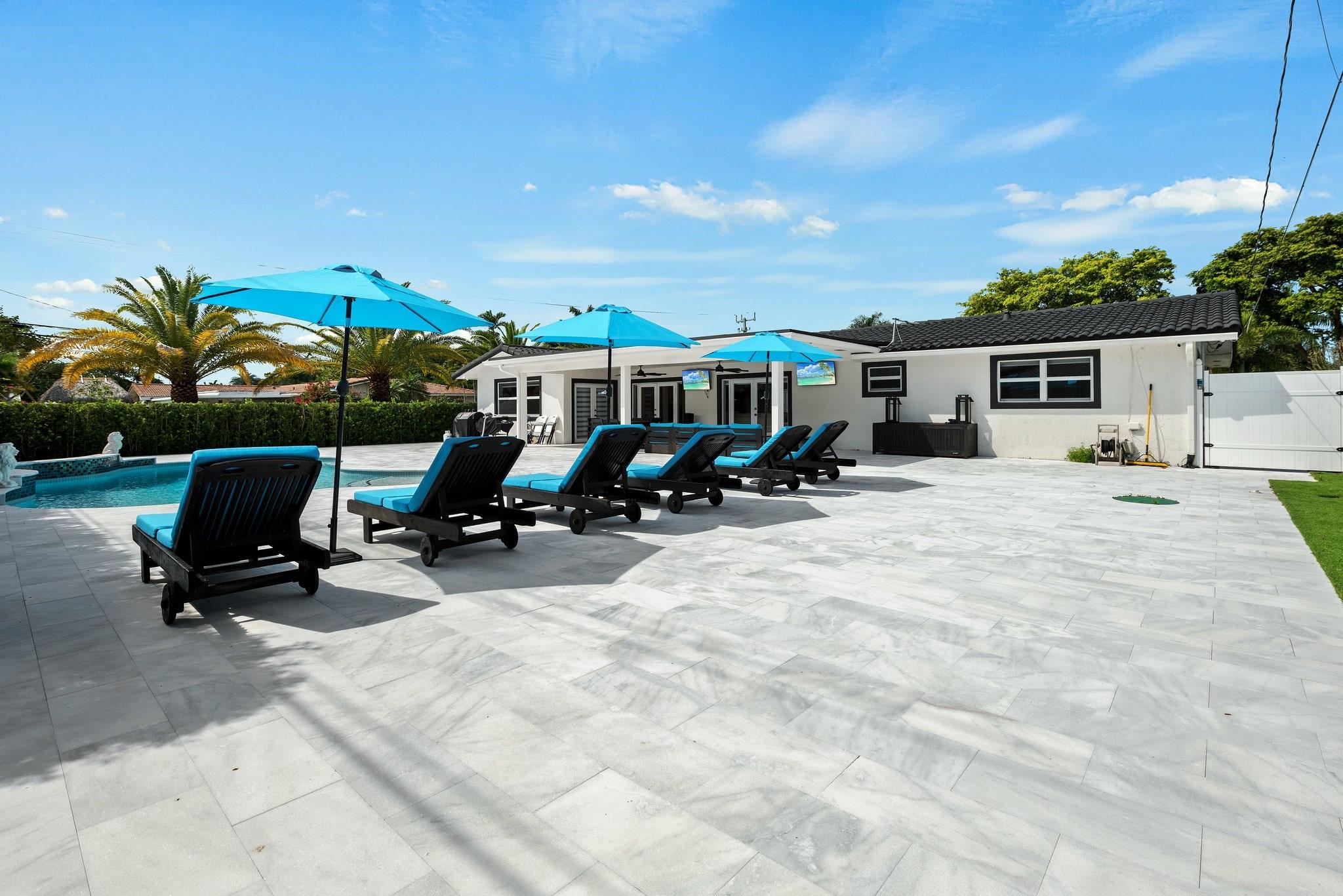 Hollywood Hills 6-22 B - Residential