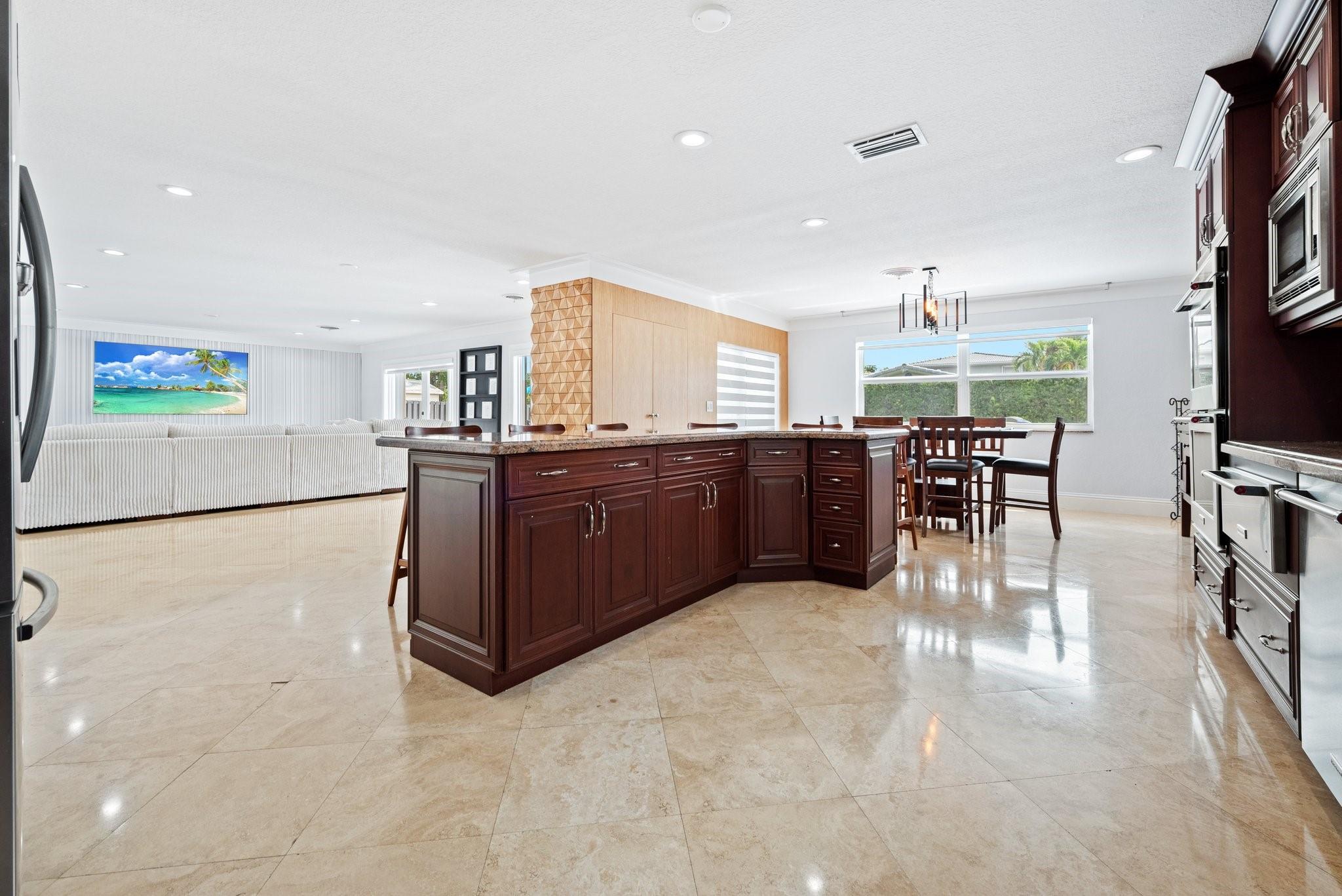 Hollywood Hills 6-22 B - Residential