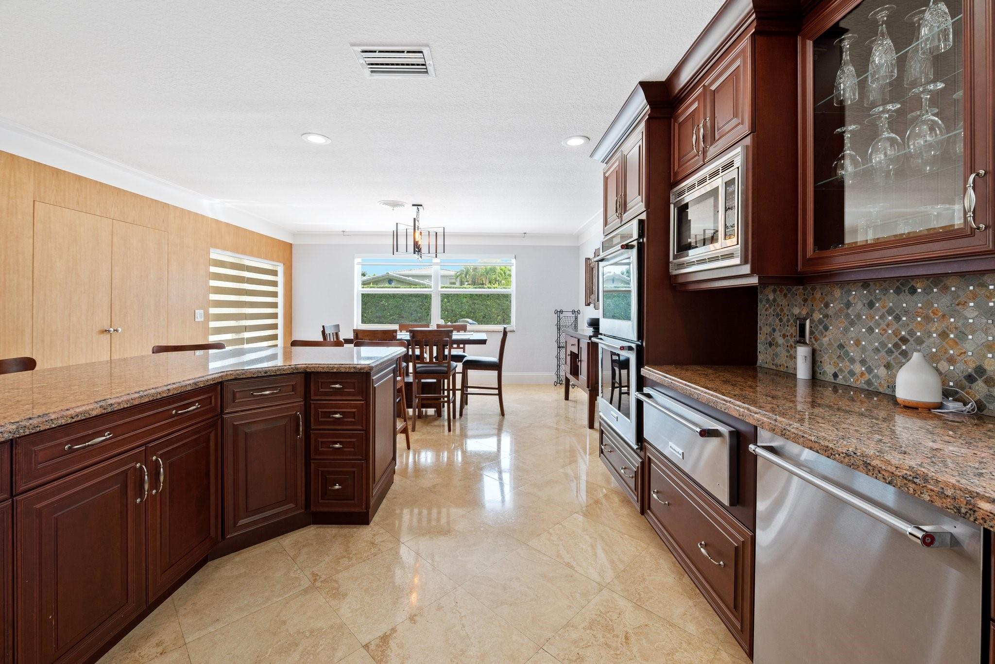 Hollywood Hills 6-22 B - Residential