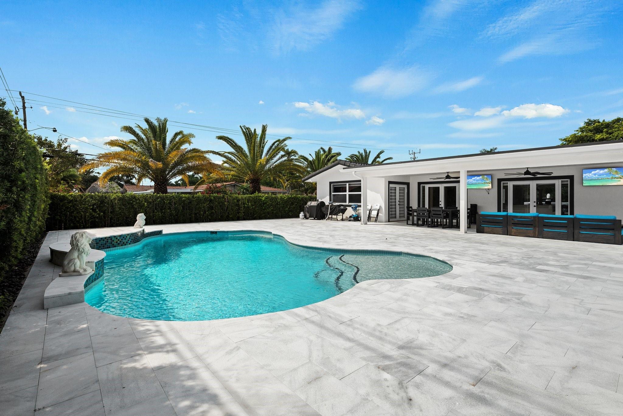 Hollywood Hills 6-22 B - Residential