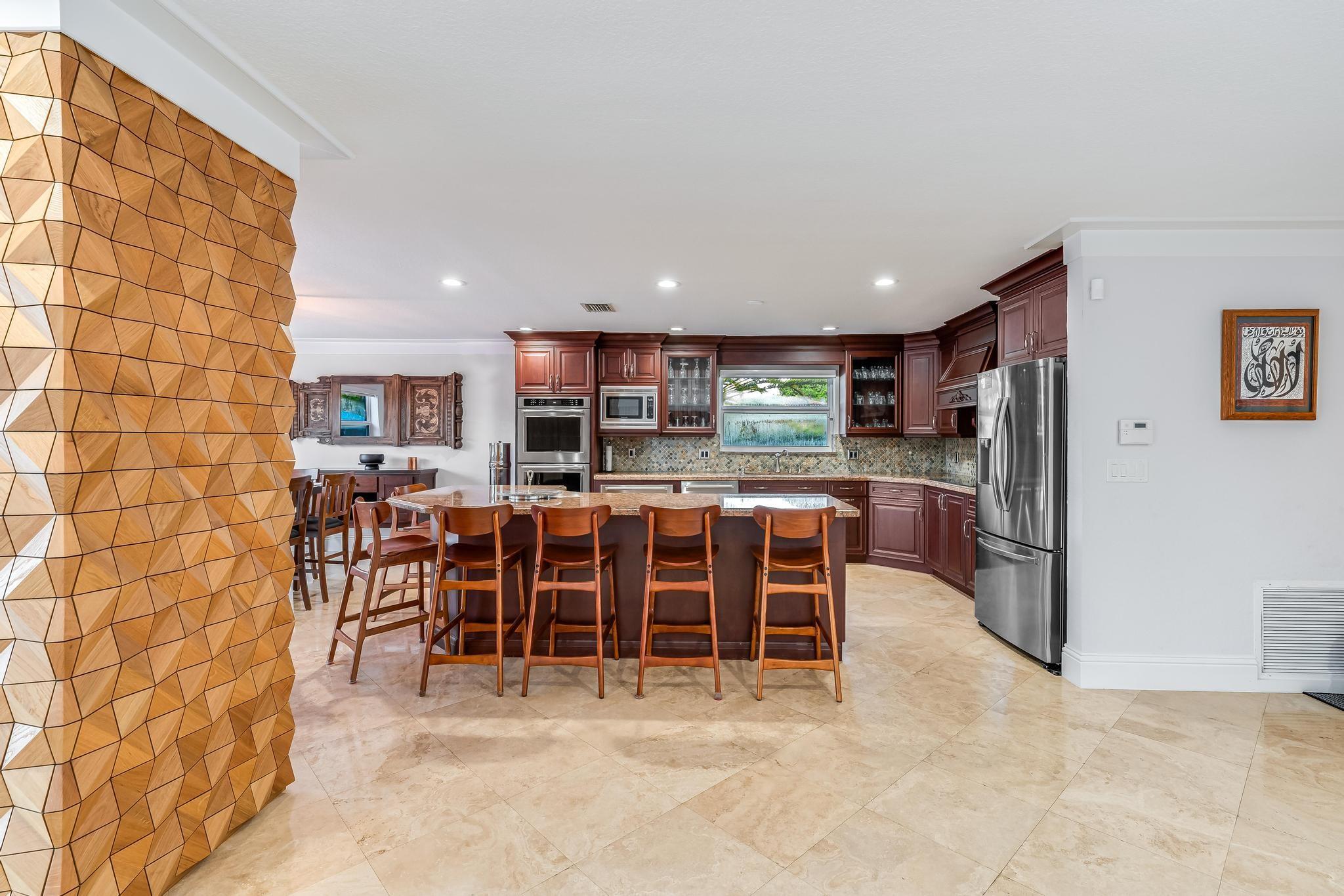 Hollywood Hills 6-22 B - Residential