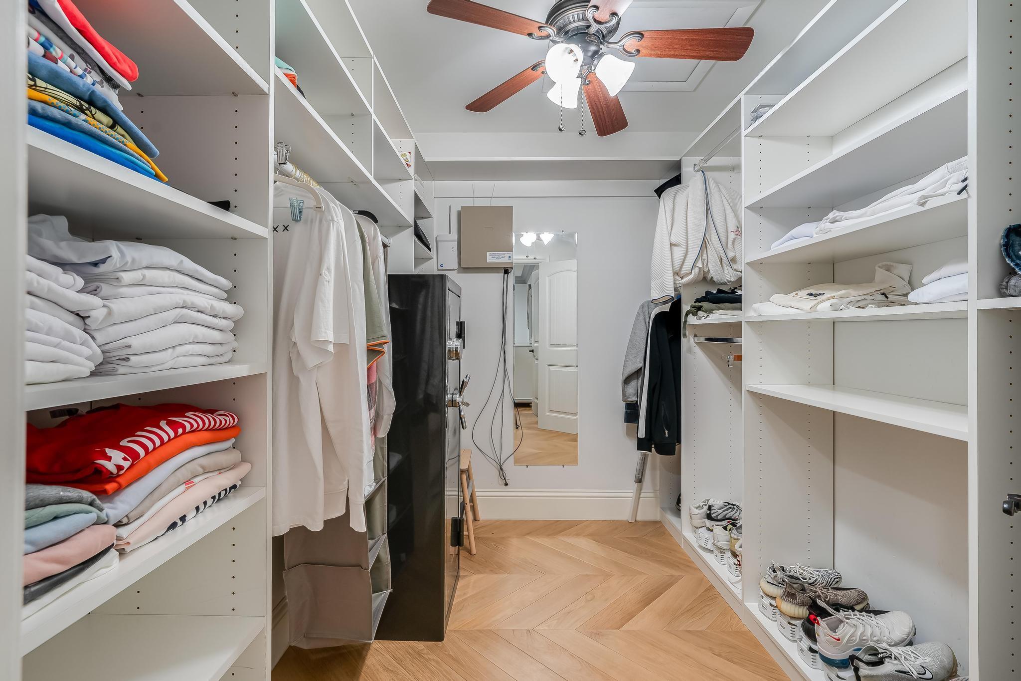 Hollywood Hills 6-22 B - Residential