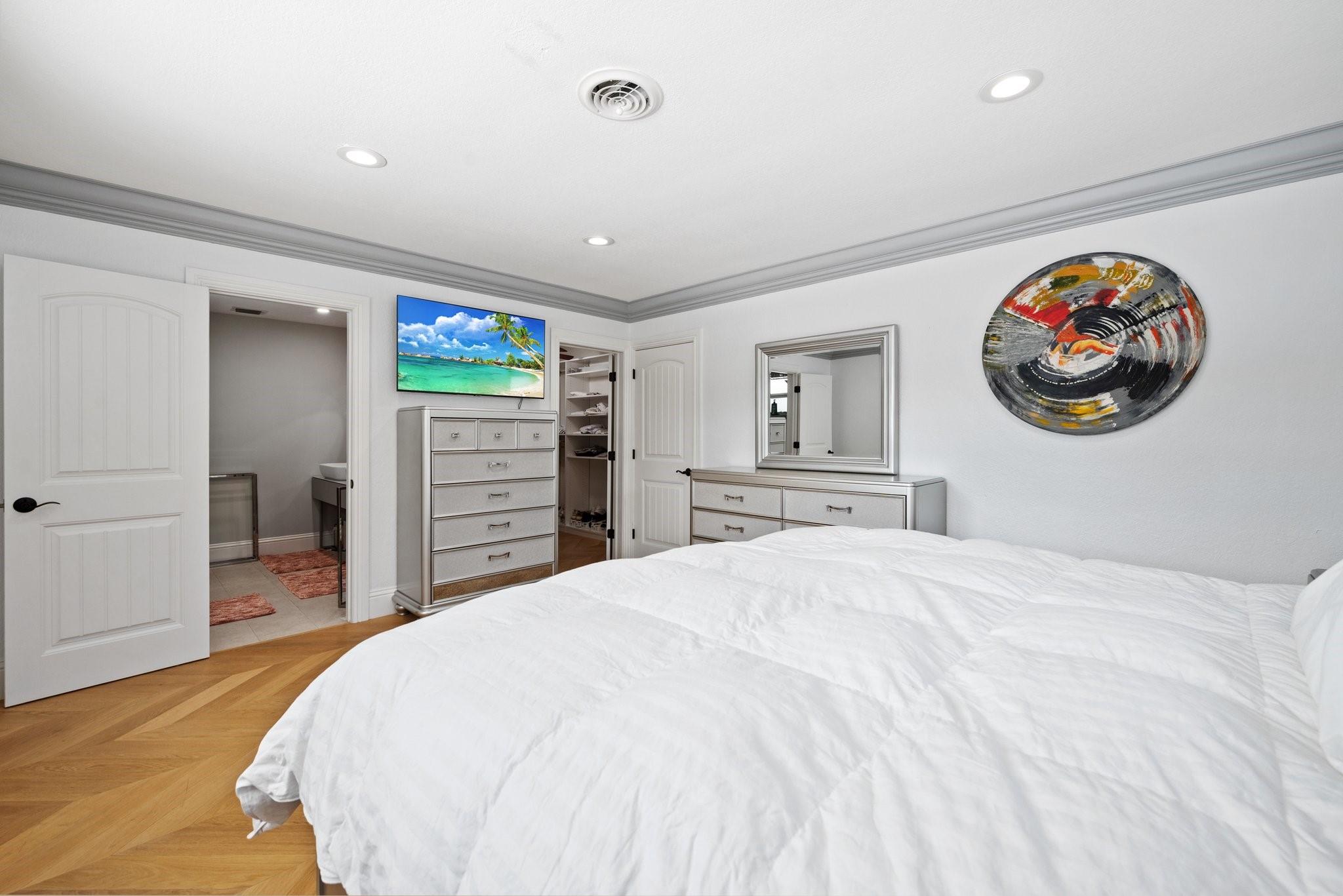 Hollywood Hills 6-22 B - Residential