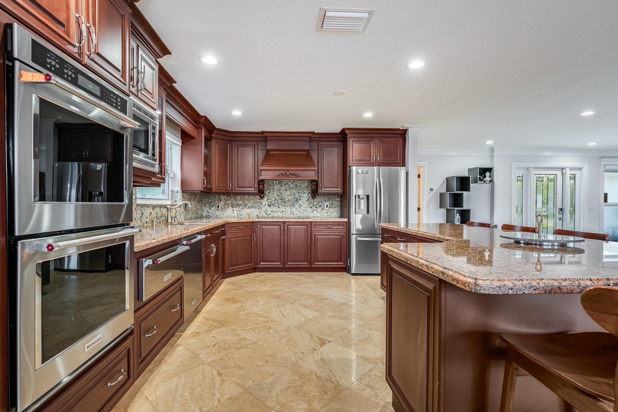 Hollywood Hills 6-22 B - Residential