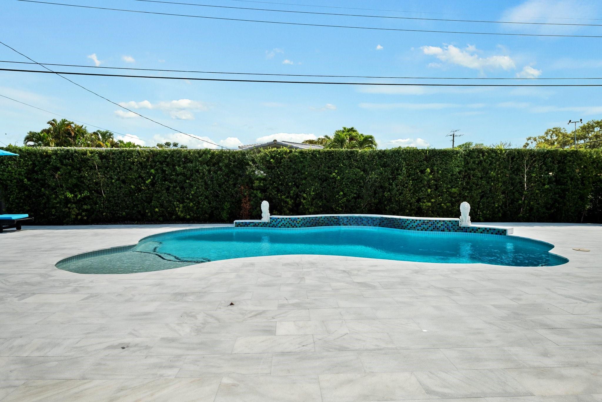 Hollywood Hills 6-22 B - Residential