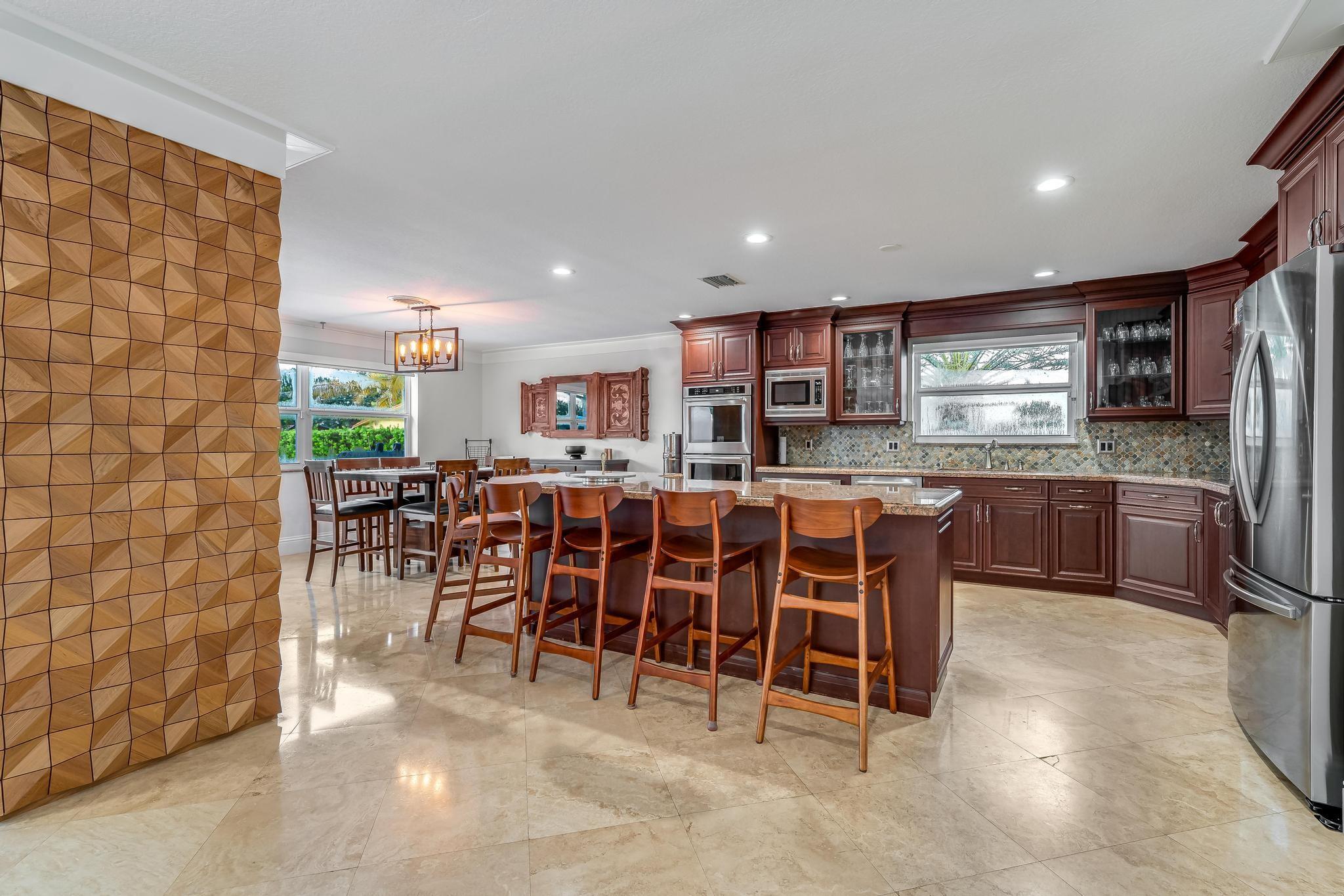 Hollywood Hills 6-22 B - Residential