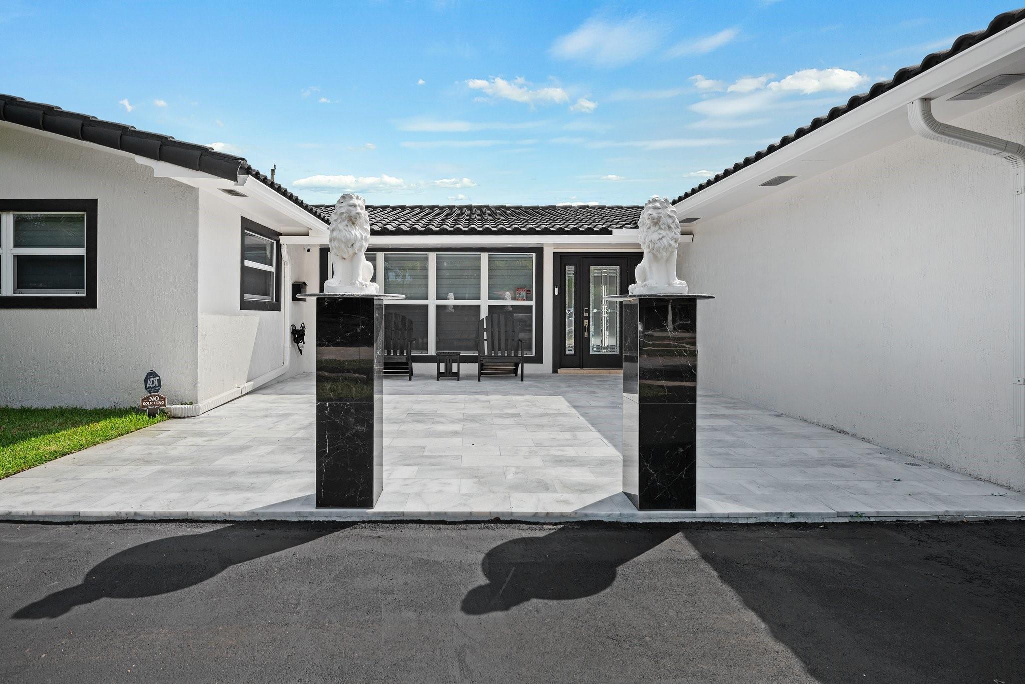 Hollywood Hills 6-22 B - Residential