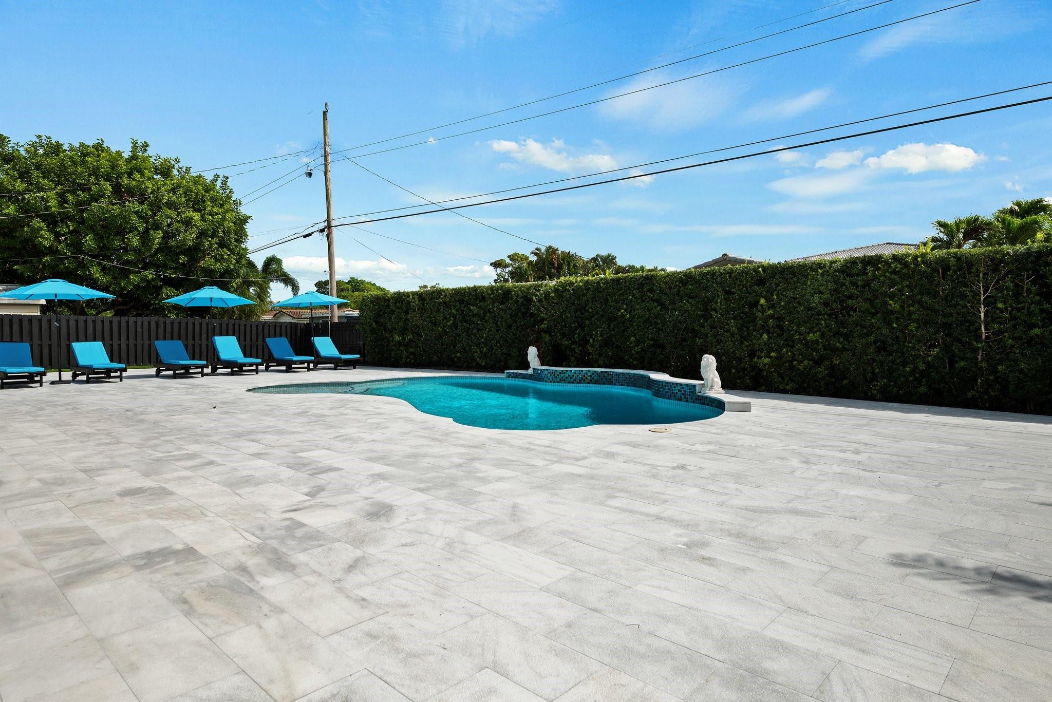 Hollywood Hills 6-22 B - Residential