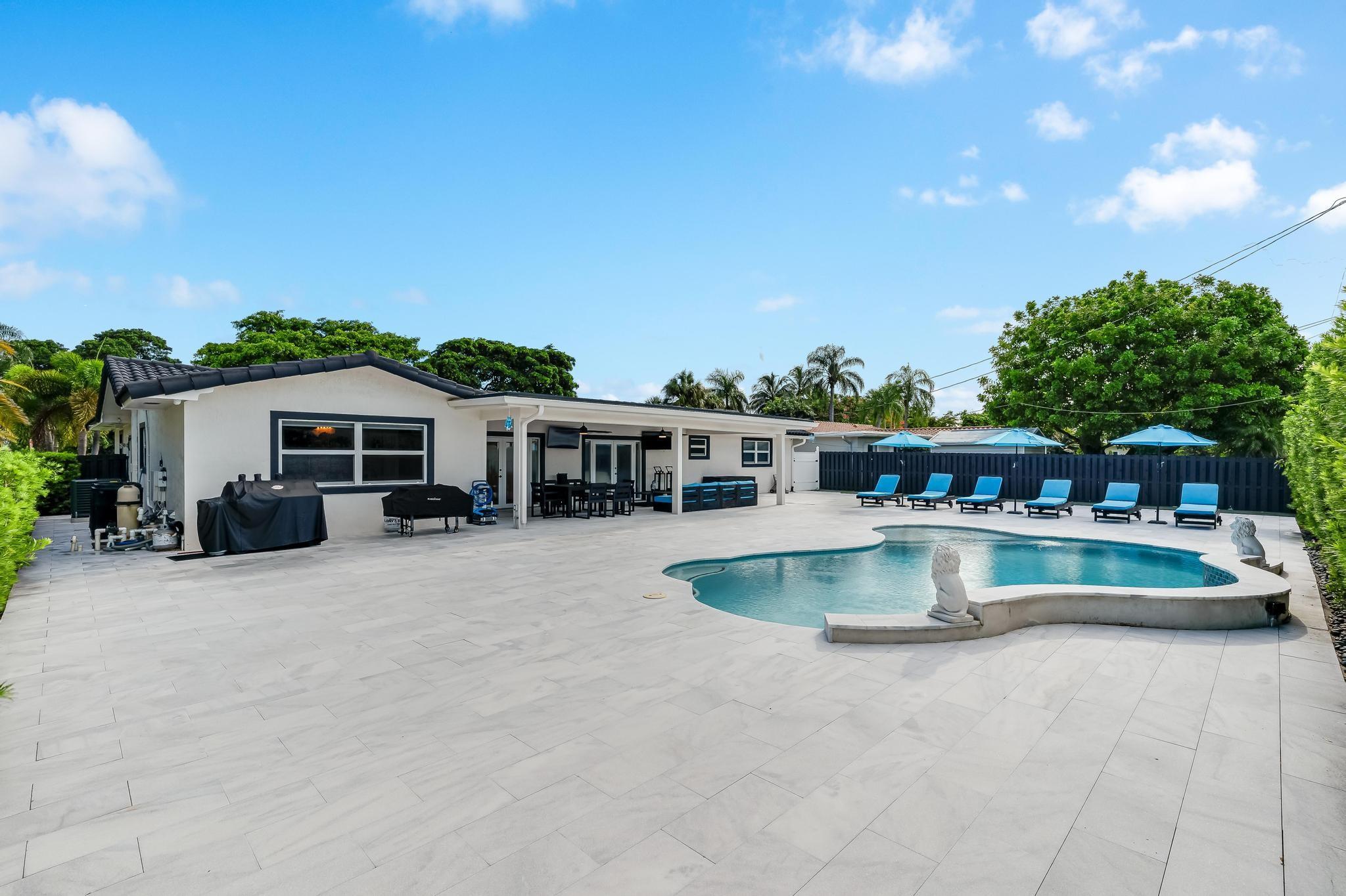 Hollywood Hills 6-22 B - Residential