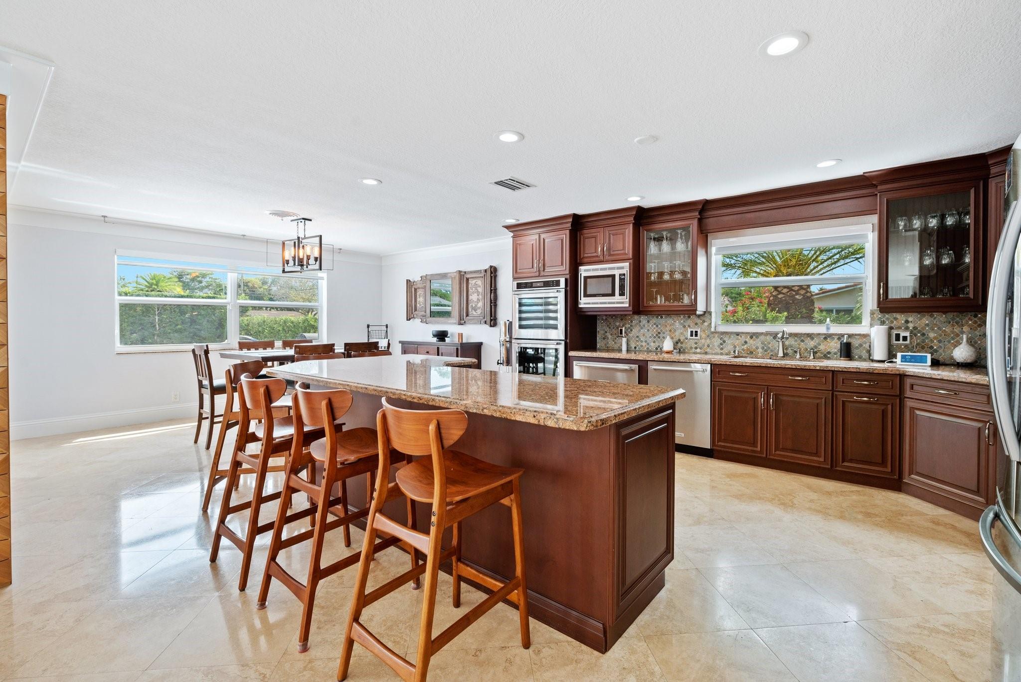 Hollywood Hills 6-22 B - Residential