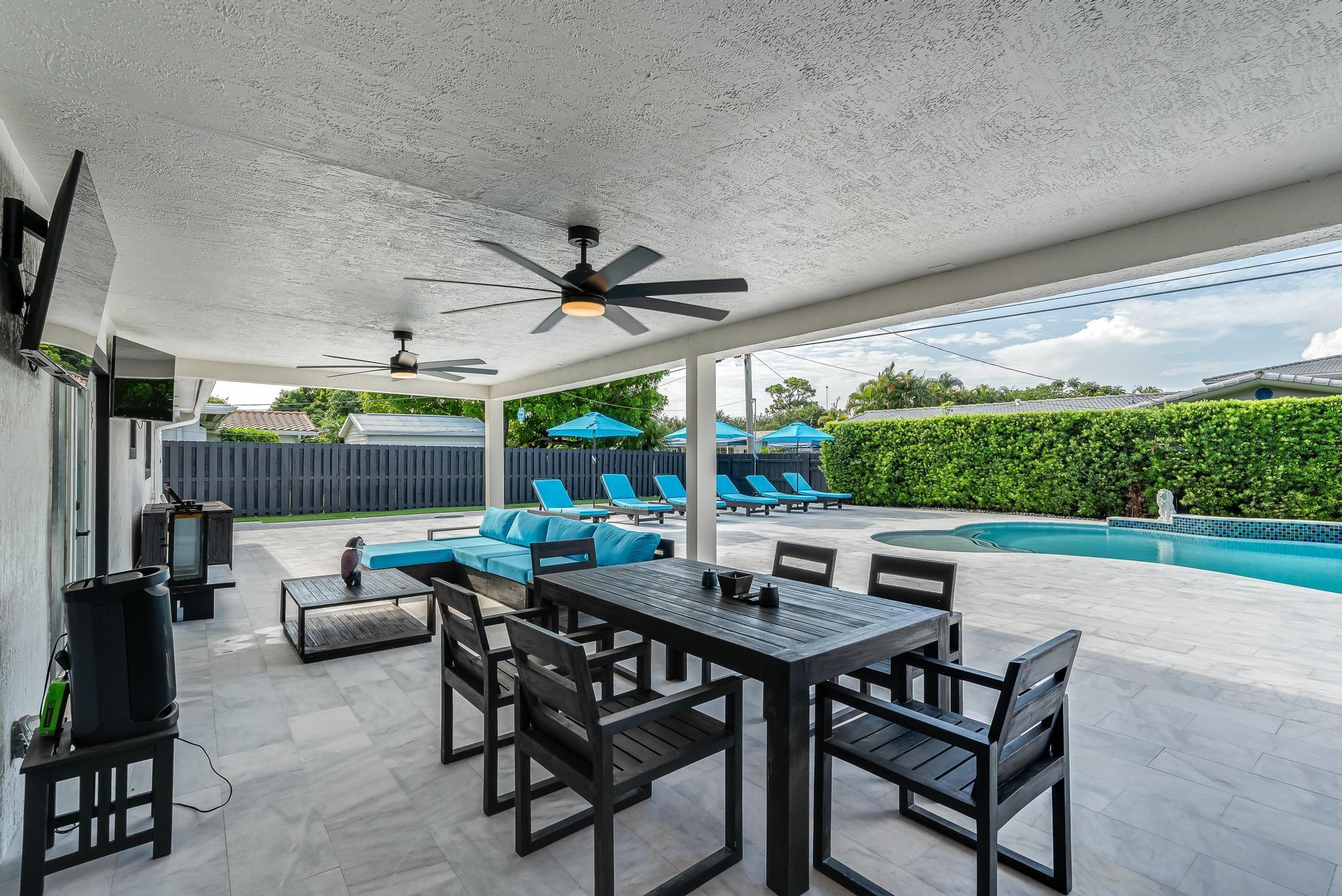 Hollywood Hills 6-22 B - Residential