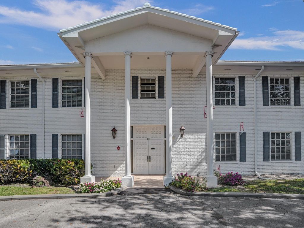 Photo of 2181 NE 67 St #622, Fort Lauderdale, FL 33308 (MLS # F10433829)