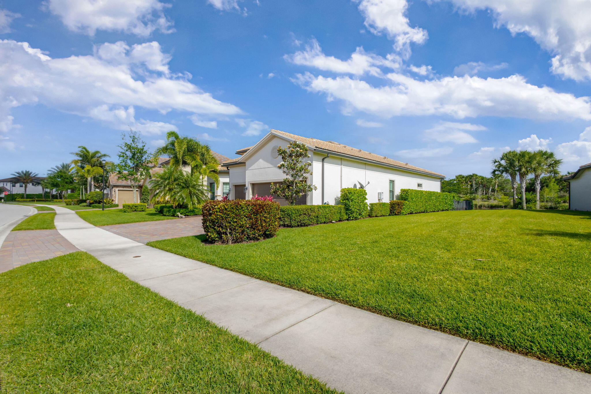 532 Sonoma Isles Circle
