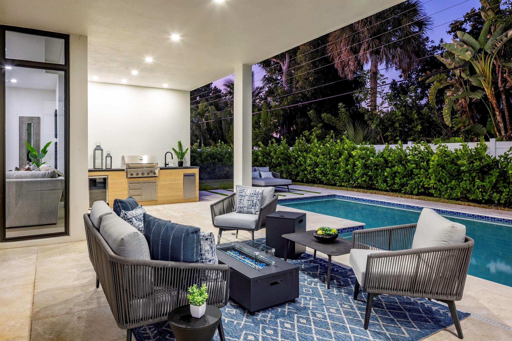 BOCA RATON SQUARE UNIT 2 - Residential