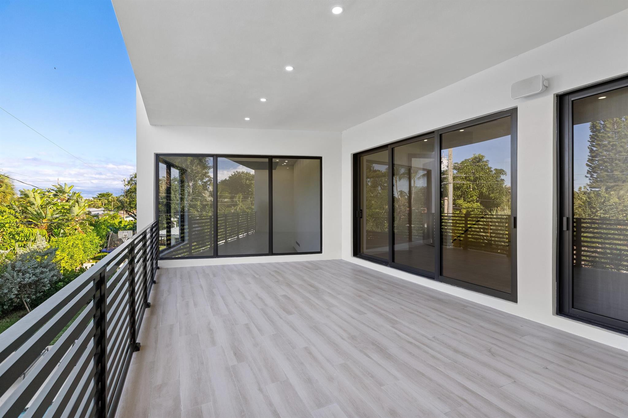 BOCA RATON SQUARE UNIT 2 - Residential