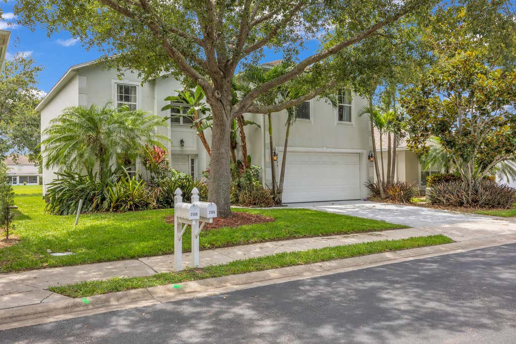 Photo of 2566 12TH Square SW, Vero Beach, FL 32968 (MLS # B26056108)