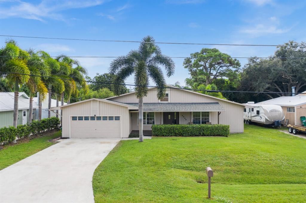 Photo of 5812 Raintree Trail, Fort Pierce, FL 34982 (MLS # R10747693)
