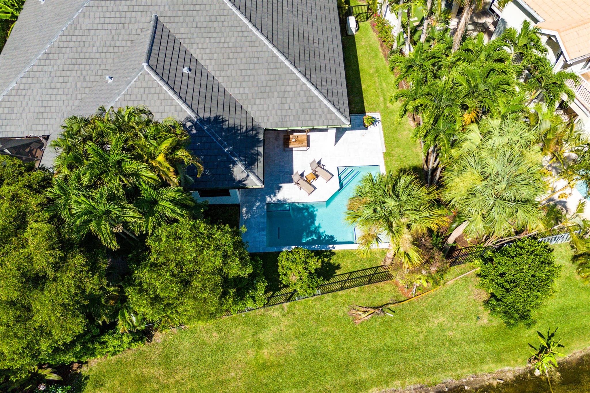 2800 Twin Oaks Way