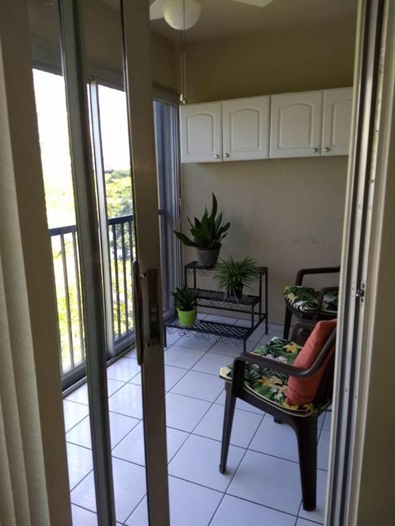 SUFFOLK AT CENTURY VILLAG - Residential Lease