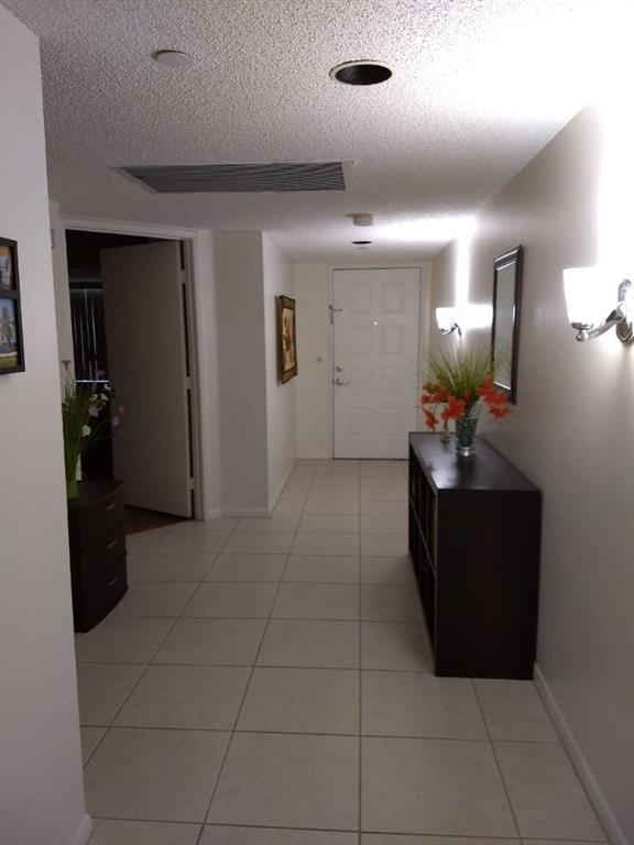 SUFFOLK AT CENTURY VILLAG - Residential Lease